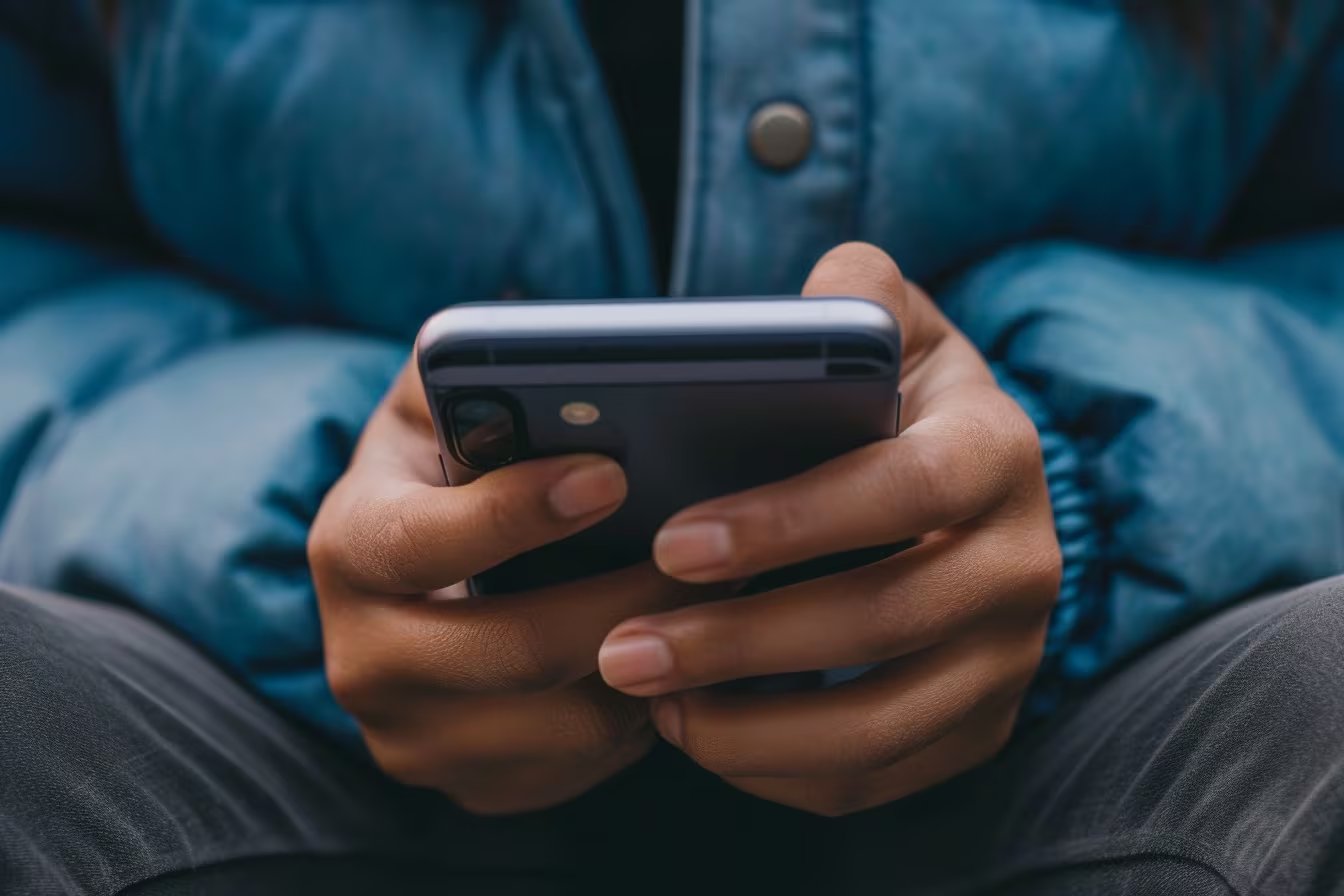 La diversidad de percepciones en la interpretación de mensajes complica la tarea de los algoritmos de inteligencia artificial en la detección de contenido problemático - (Imagen Ilustrativa Infobae)