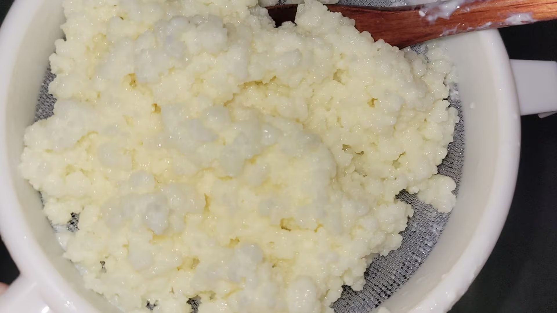 Cada organismo responde distinto; las recomendaciones varían según alergias, medicamentos y estado de salud general. (Facebook: Kéfir de leche)