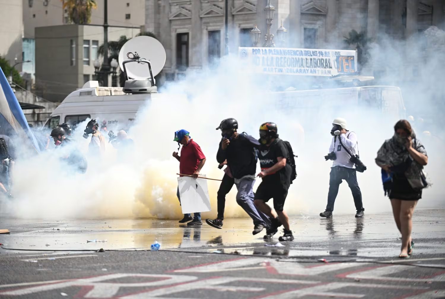 Marcha en el congreso contra la Reforma Laboral
 ((Maximiliano Luna))