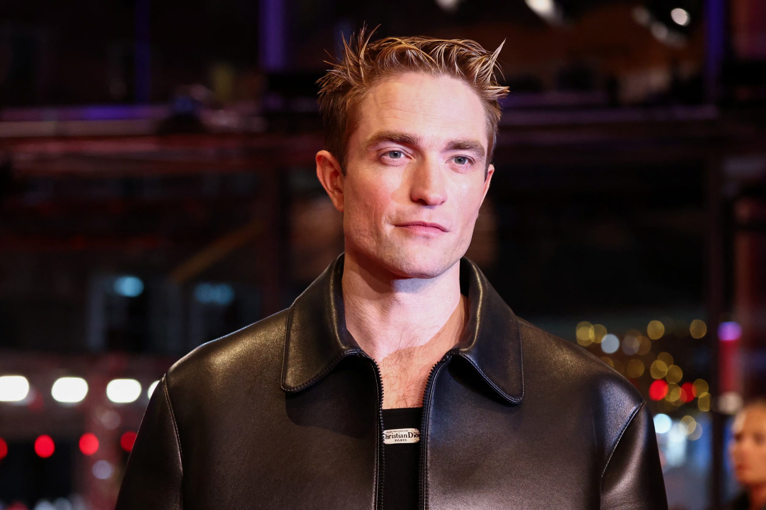 Robert Pattinson destacó la capacidad de Denis Villeneuve para crear atmósferas envolventes durante el rodaje de Dune: Messiah (REUTERS/Liesa Johannssen)