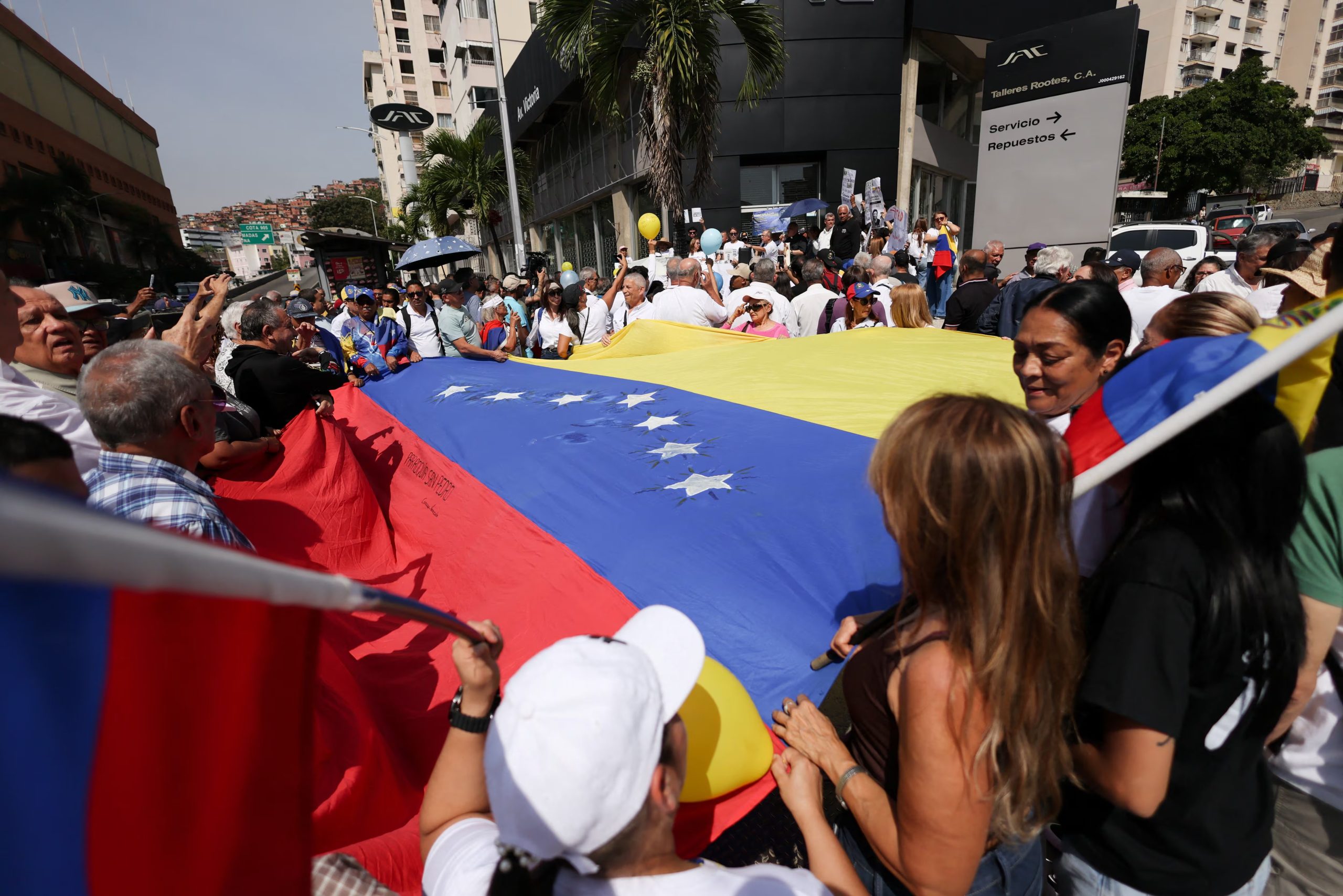 En Caracas, los familiares de los presos políticos se congregaron en las inmediaciones de El Helicoide; también hubo marchas en otras ciudades del país (REUTERS/Leonardo Fernandez Viloria)