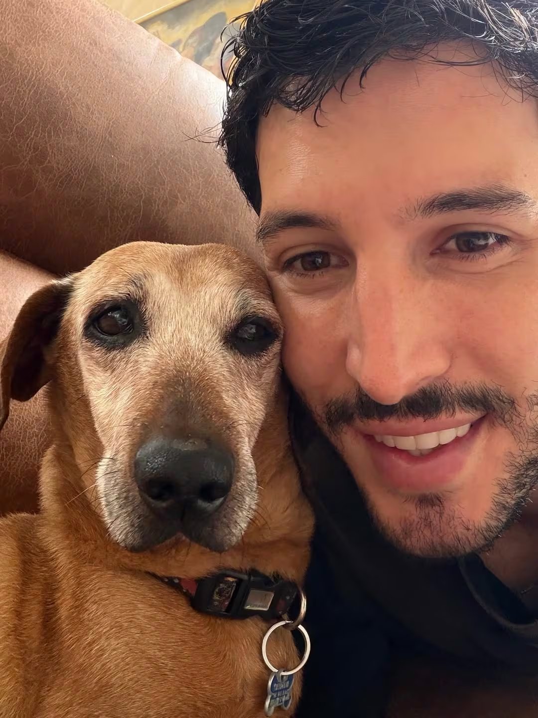 El anuncio de la muerte de Rancherito, conocido en pleno San Valentín, generó una ola de mensajes de apoyo y empatía por parte de seguidores y colegas del cantante - crédito @sebastianyatra/ Instagram