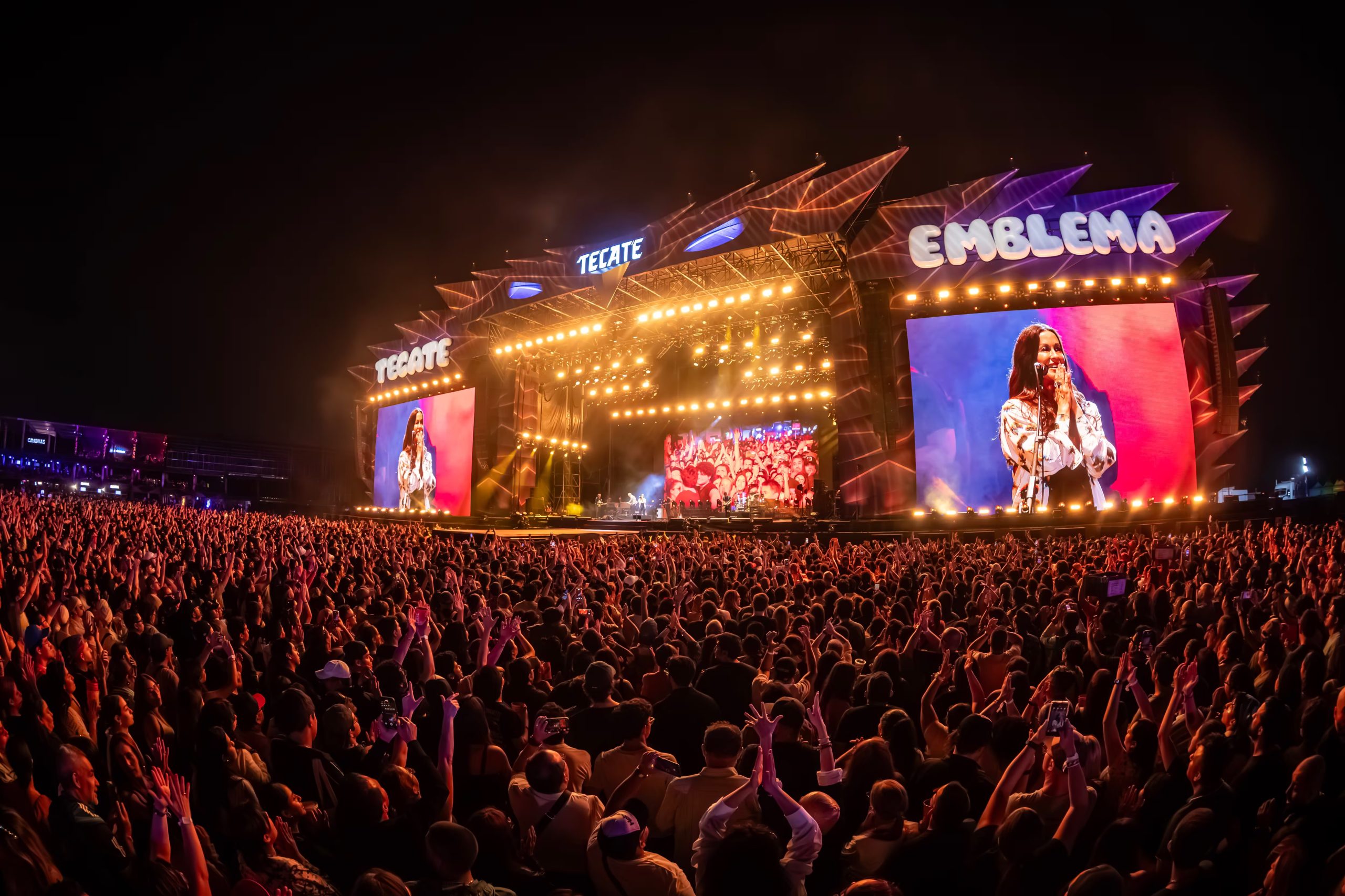 Alanis Morrissette en el Tecate Emblema - Foto: César Vicuña / Ocesa