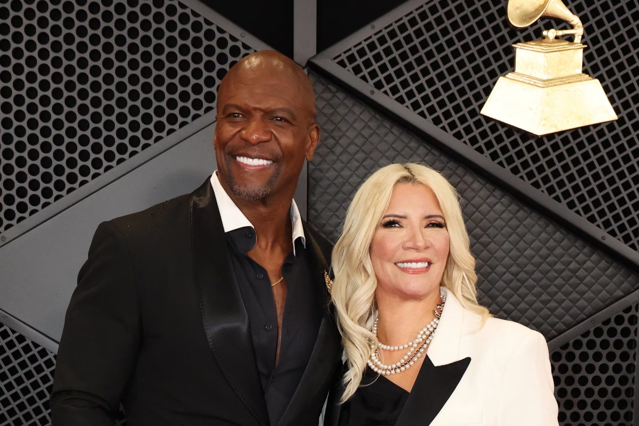 La familia Crews, formada por Terry y la cantante Rebecca King-Crews, destaca por su equilibrio entre exposición mediática y vida privada (EUTERS/Mario Anzuoni)