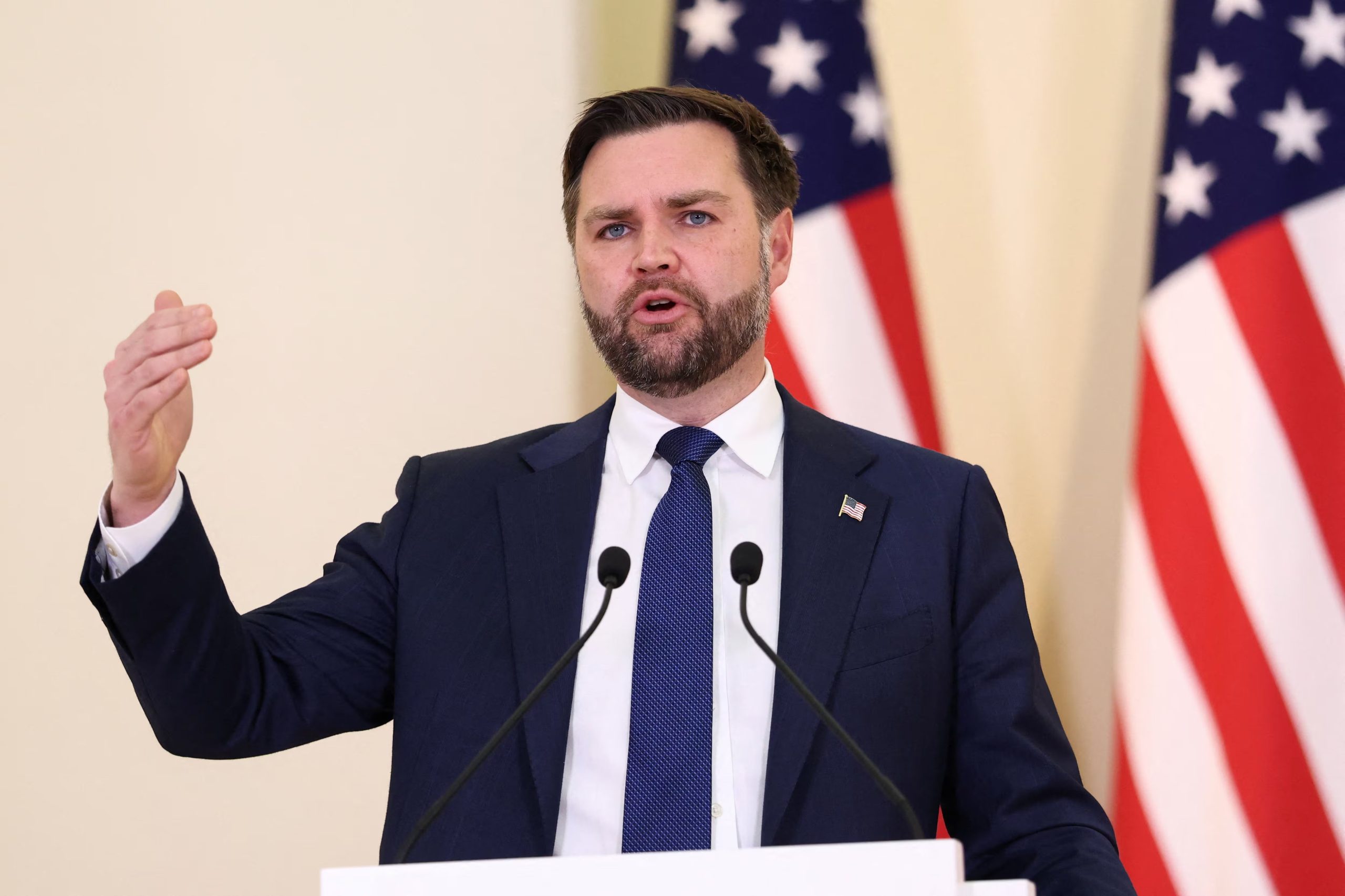 JD Vance confirmó que Irán aún no ha aceptado todas las “líneas rojas” planteadas por Trump (REUTERS/Kevin Lamarque/Archivo)