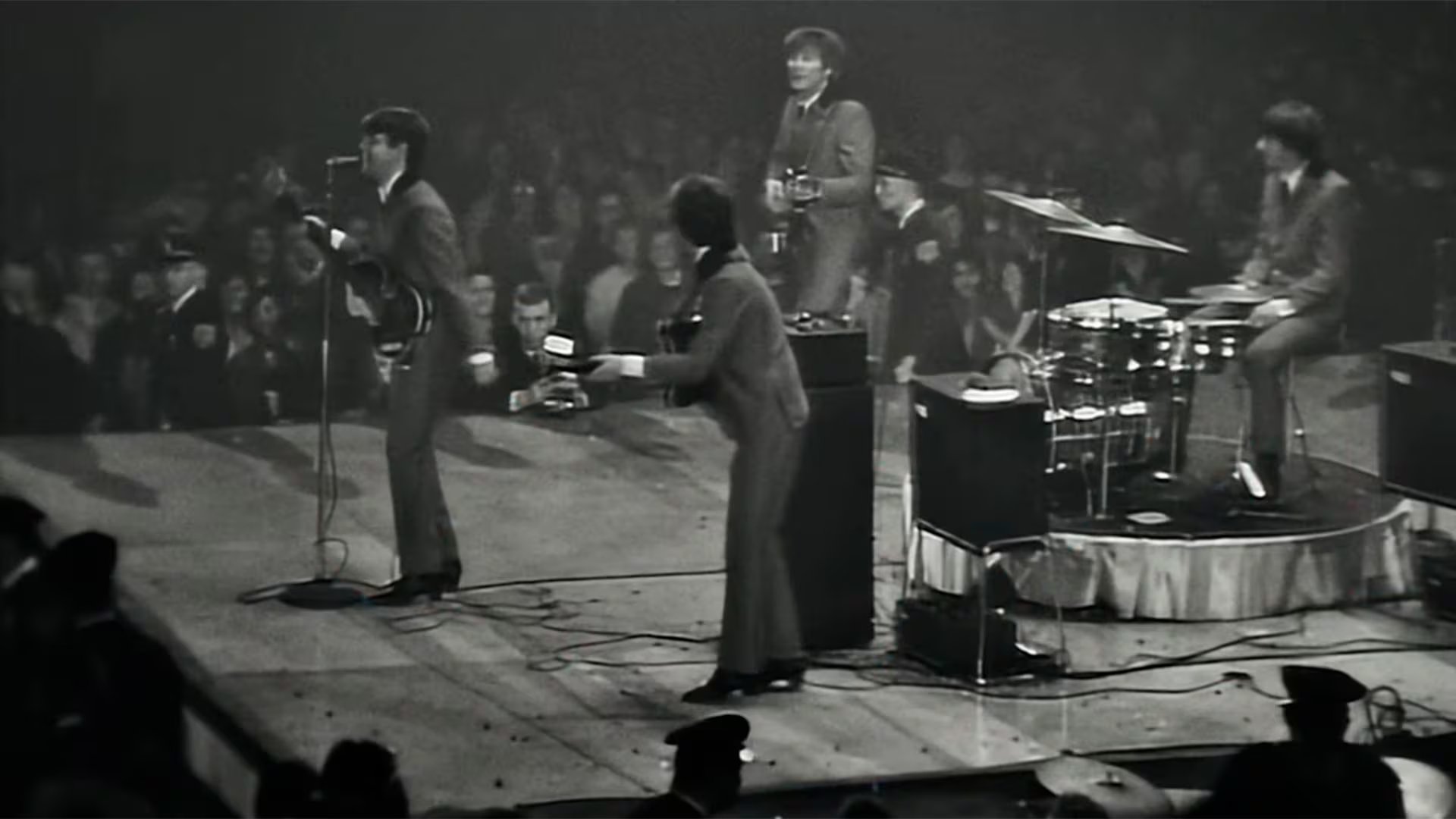 La legendaria banda británica actuando en vivo ante una multitud de fans en la primera presentación en Washington DC (Captura de video)