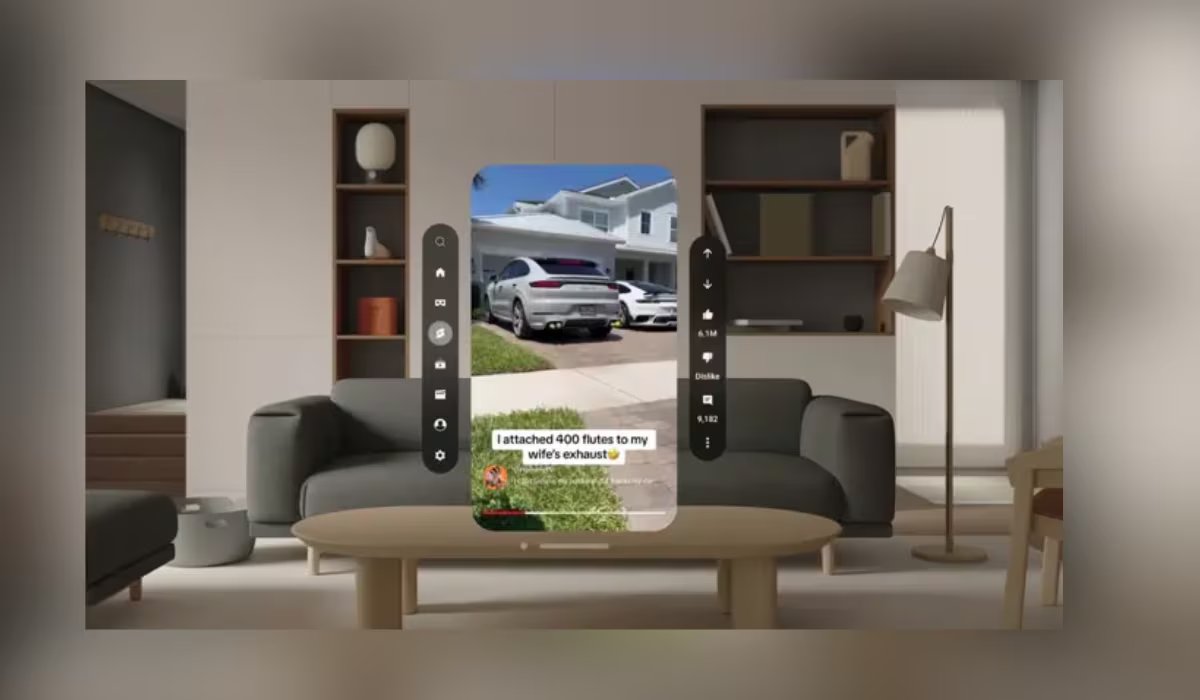 Está disponible en la App Store de visionOS y funciona con los modelos que tienen chip M2 y M5. (Apple)