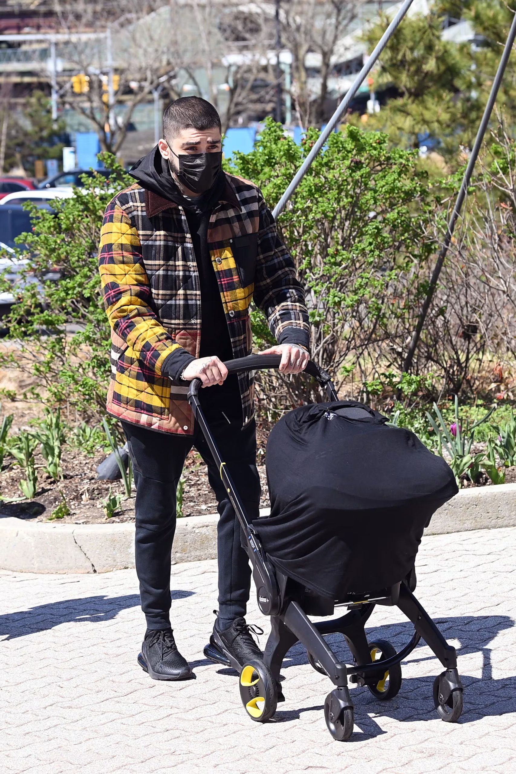 “Siempre amaré a Gigi porque es la razón por la que mi hija está en esta Tierra”, afirmó el músico (Photo © 2021 Splash News/The Grosby Group)