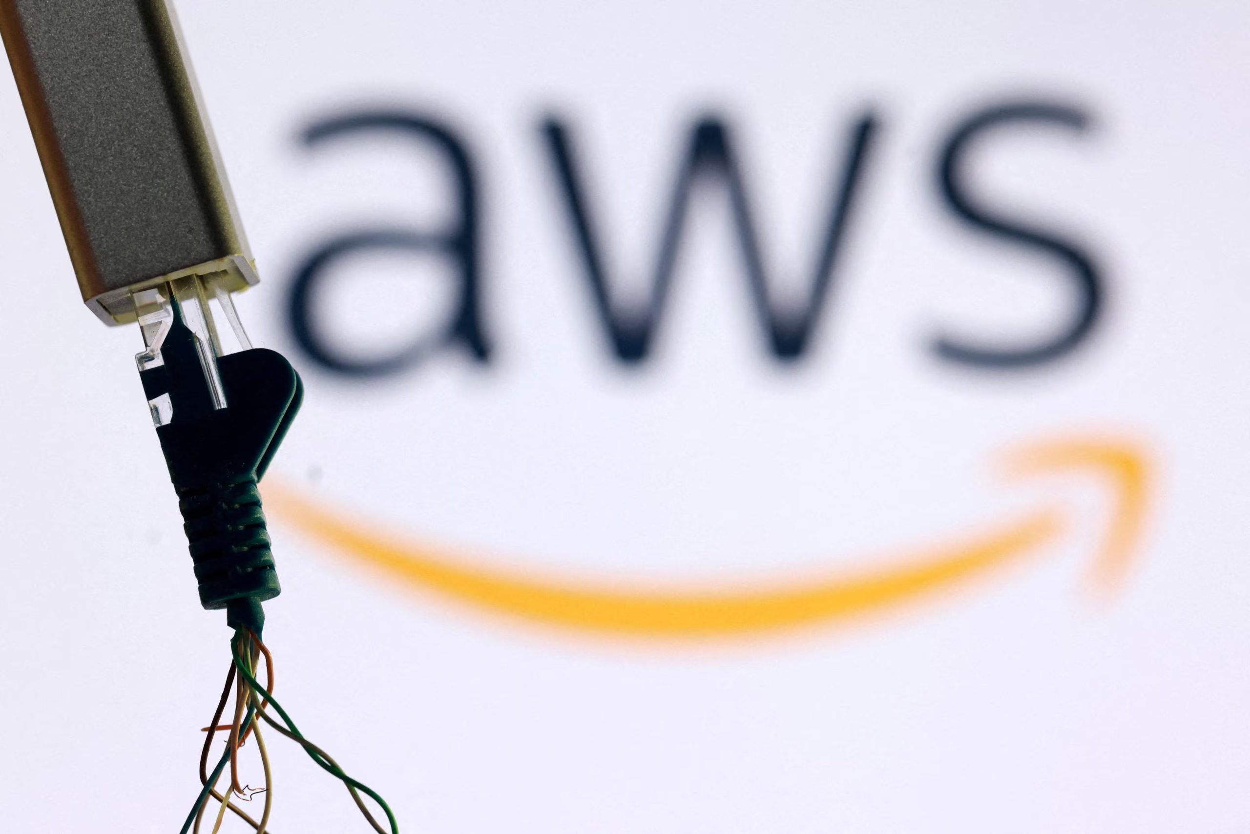 Amazon Web Services (AWS) es la plataforma de nube de Amazon que brinda infraestructura tecnológica bajo demanda a empresas y usuarios. REUTERS/Dado Ruvic/Illustration/File Photo