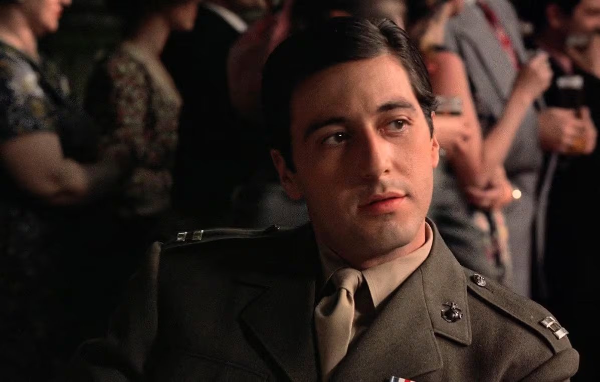 Michael Corleone, interpretado por Al Pacino. La película estrenada en 1972 fue inmediatamente un suceso (Paramount)