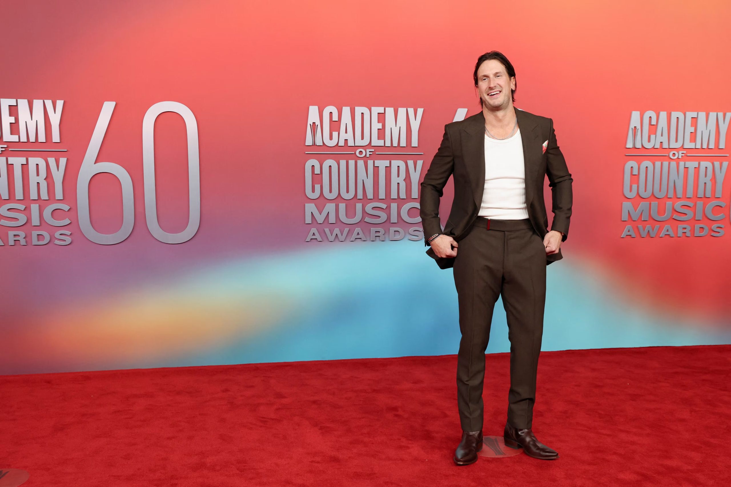 Russell Dickerson destaca la energía positiva y el enfoque renovado de Urban en la música (REUTERS)