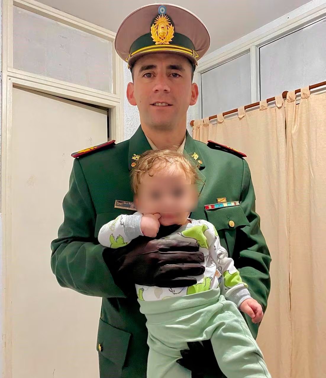 Víctor era solo un bebé cuando Gallo fue capturado 