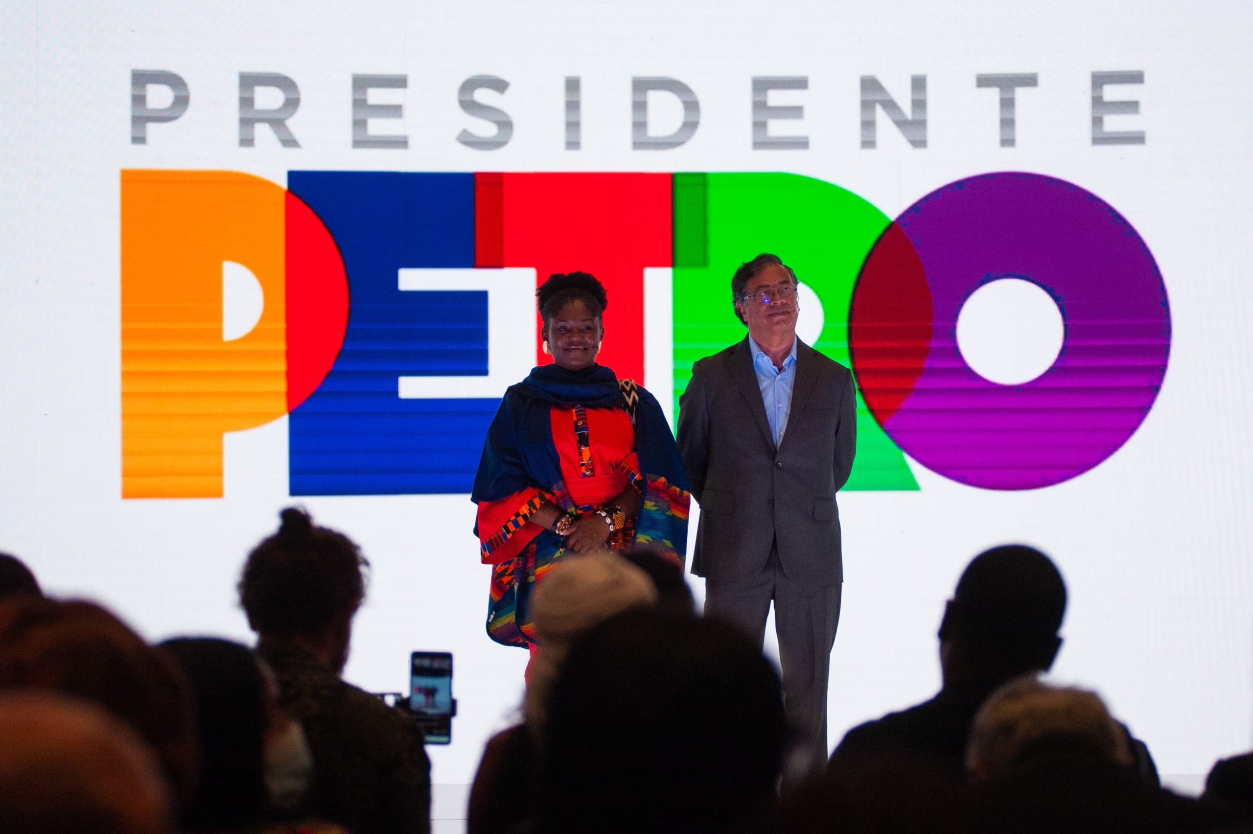 La multa total por la campaña de Petro presidente en 2022 alcanza los $5.000 millones, afectando a varios directivos clave de la campaña - crédito Chepa Beltran/Europa Press