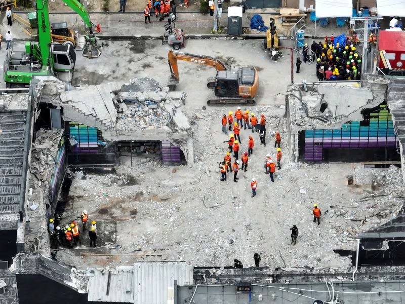 Entre las víctimas del colapso destacan el merenguero Rubby Pérez, exdeportistas y figuras políticas como la gobernadora de Montecristi y el diseñador Martín Polanco. (REUTERS/Ricardo Arduengo)