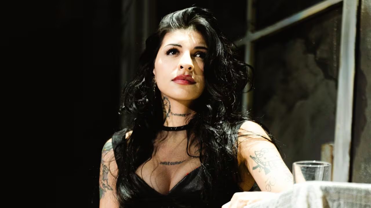 Cazzu reveló que valora tanto a quienes la apoyan como a quienes la cuestionan, y subraya que sus declaraciones buscan aportar al debate colectivo más allá de lo personal.