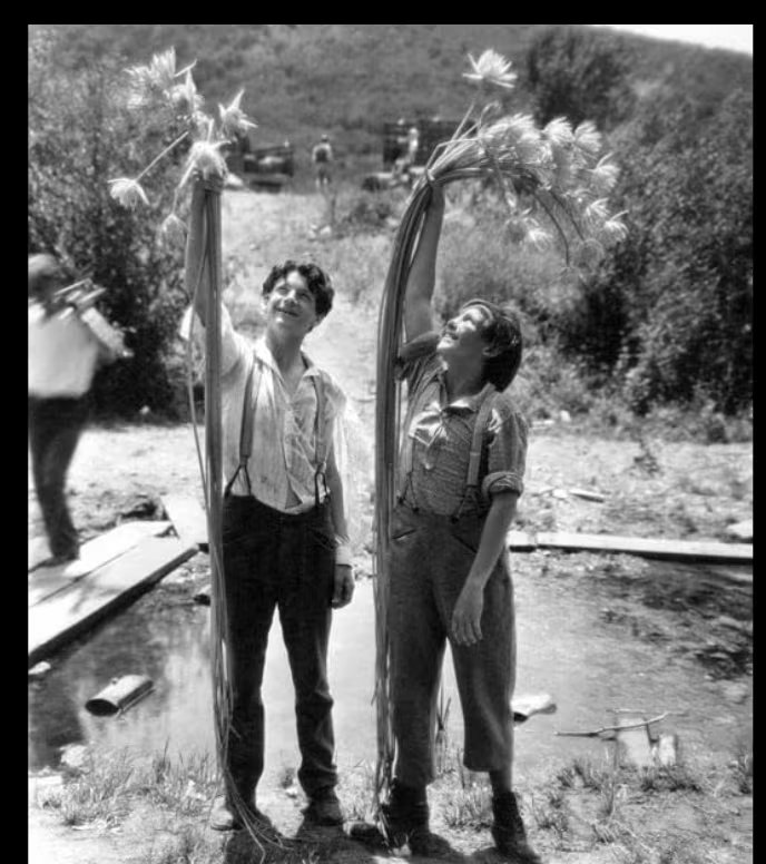 Junior Durkin y Jackie Coogan en la película Tom Sawyer de 1930