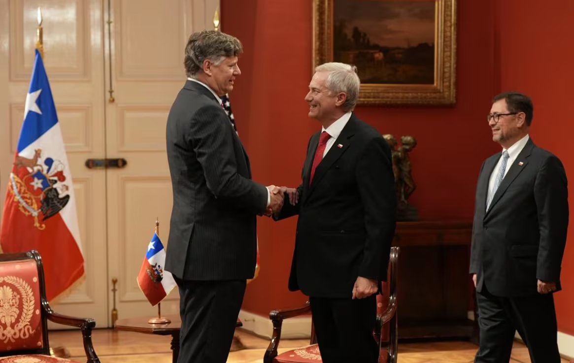 El entendimiento prevé una primera reunión entre expertos de ambos países en las próximas dos semanas para analizar iniciativas de cooperación en extracción y procesamiento