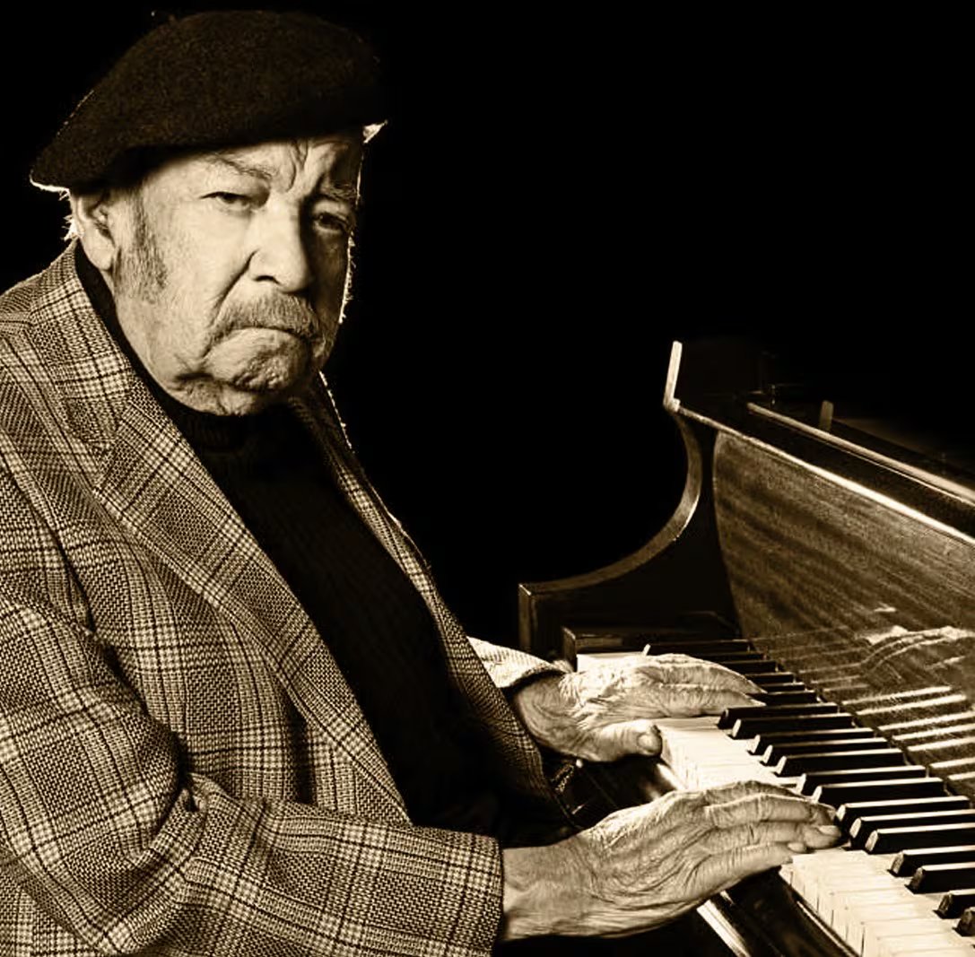 El compositor Manuel Esperón se convirtió en el primer mexicano en obtener una nominación al Oscar

(Foto: Twitter/@UNAM_MX)