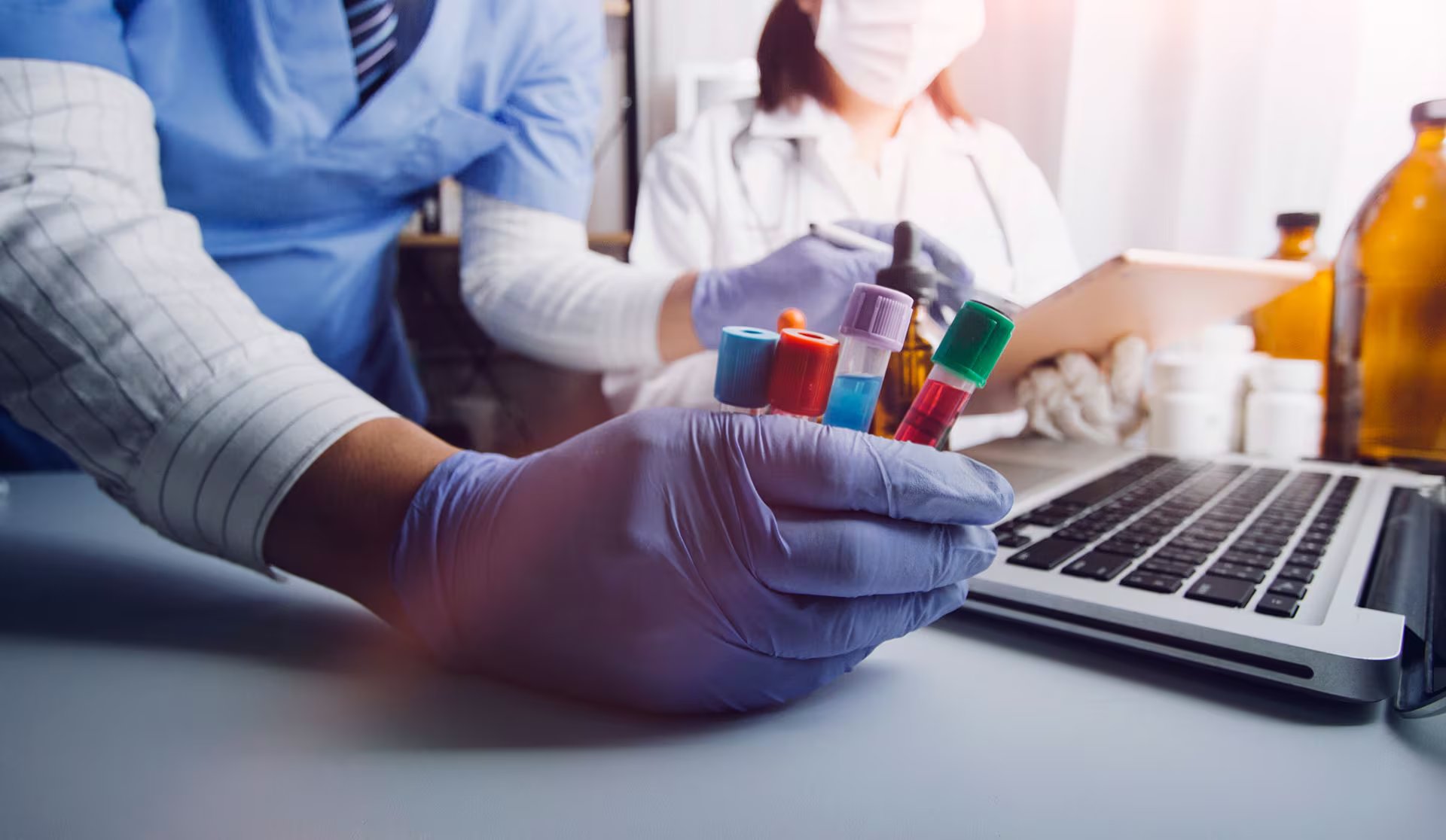 El avance podría facilitar un acceso más equitativo a diagnósticos confiables en regiones con limitados recursos tecnológicos en salud cerebral. (Freepik)