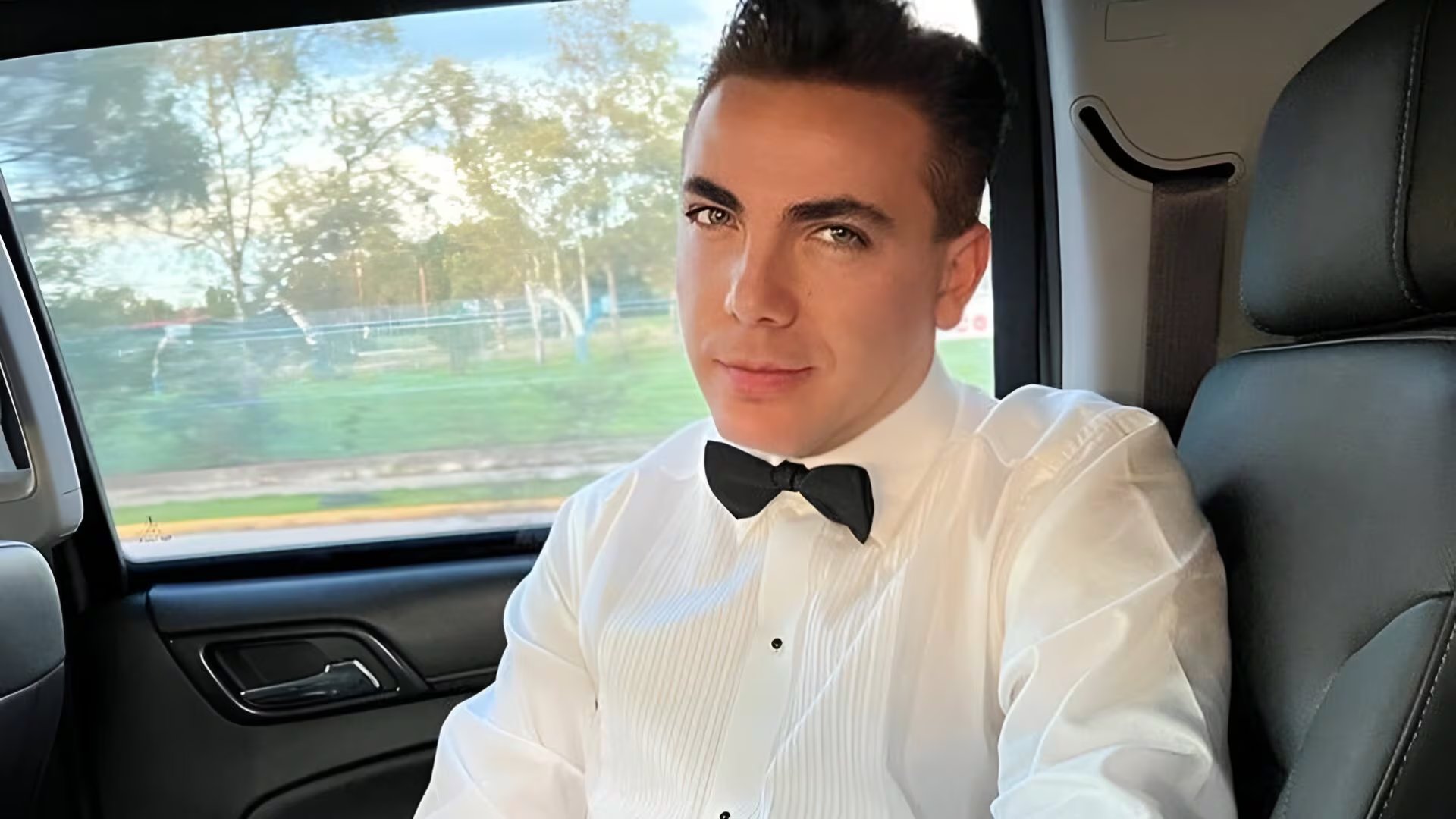 Un plátano autografiado por Cristian Castro se convirtió en una de las anécdotas más comentadas del concierto en el Auditorio Nacional. - @cristiancastro