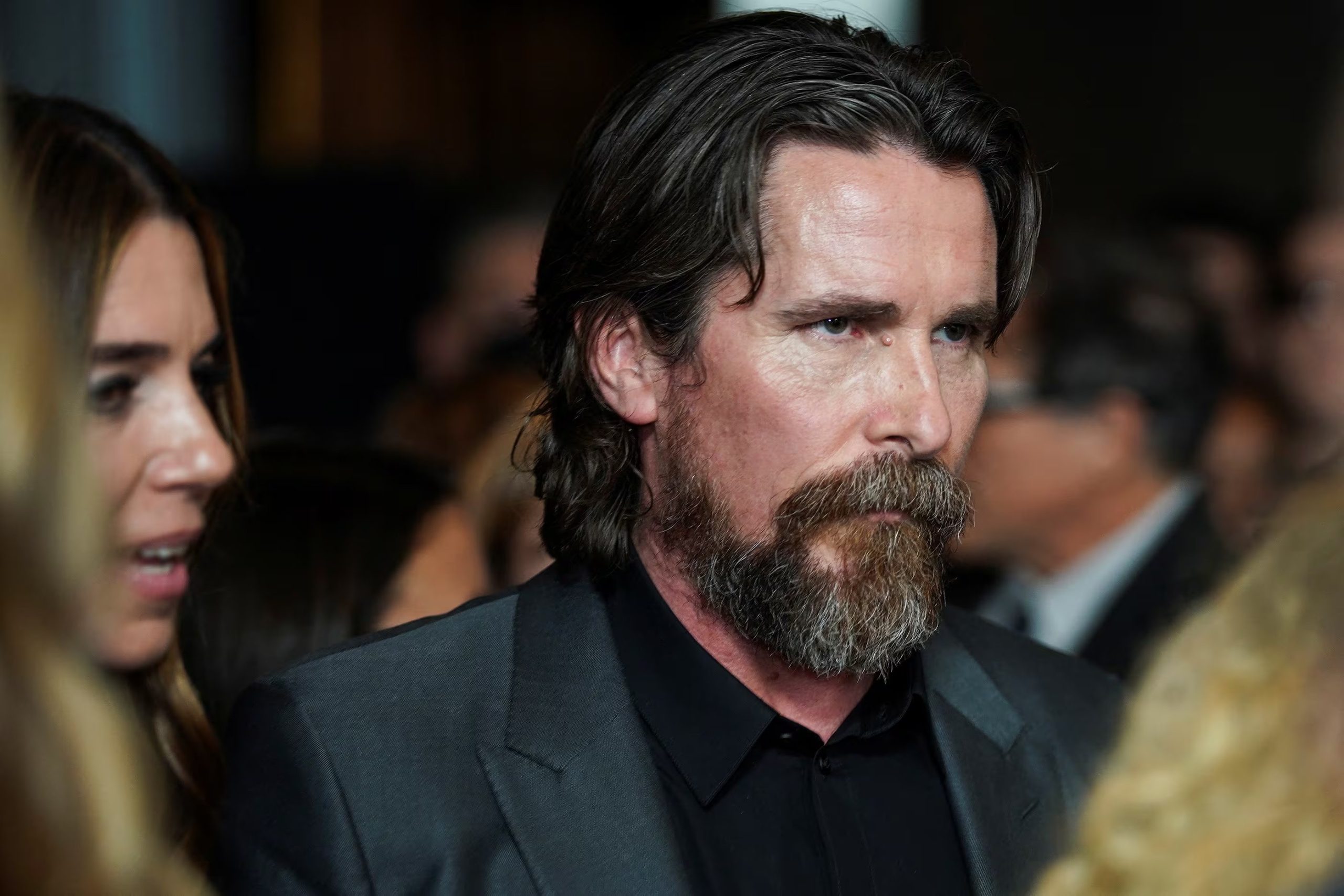 El distanciamiento intencional de Bale respecto al cine promueve su crecimiento artístico y fortalece la diversidad de personajes que interpreta
(REUTERS/Eduardo Munoz)