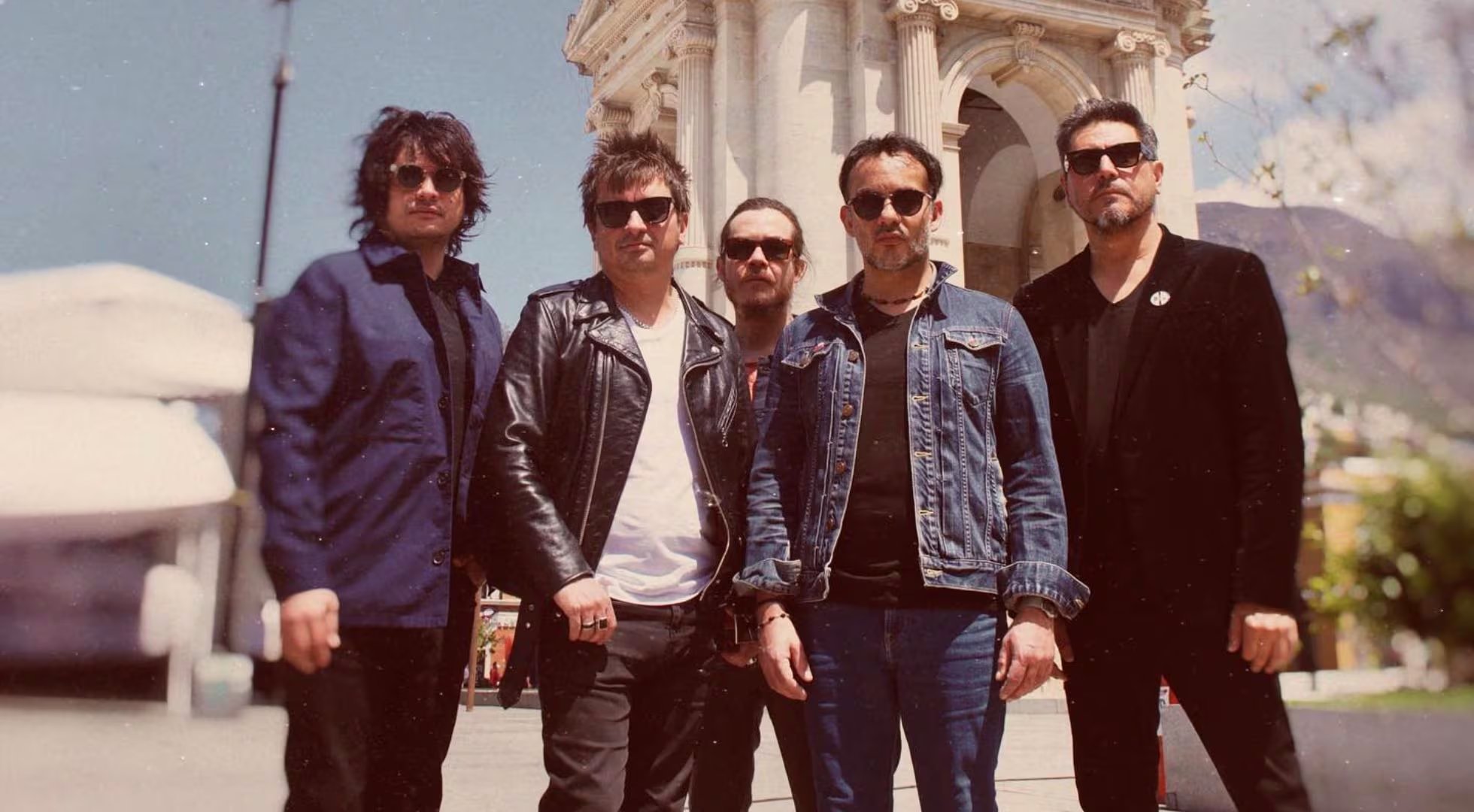 Los Bunkers conquistan el Vive Latino 2023 y anuncian gran show en el Palacio de los Deportes (Los Bunkers Oficial)