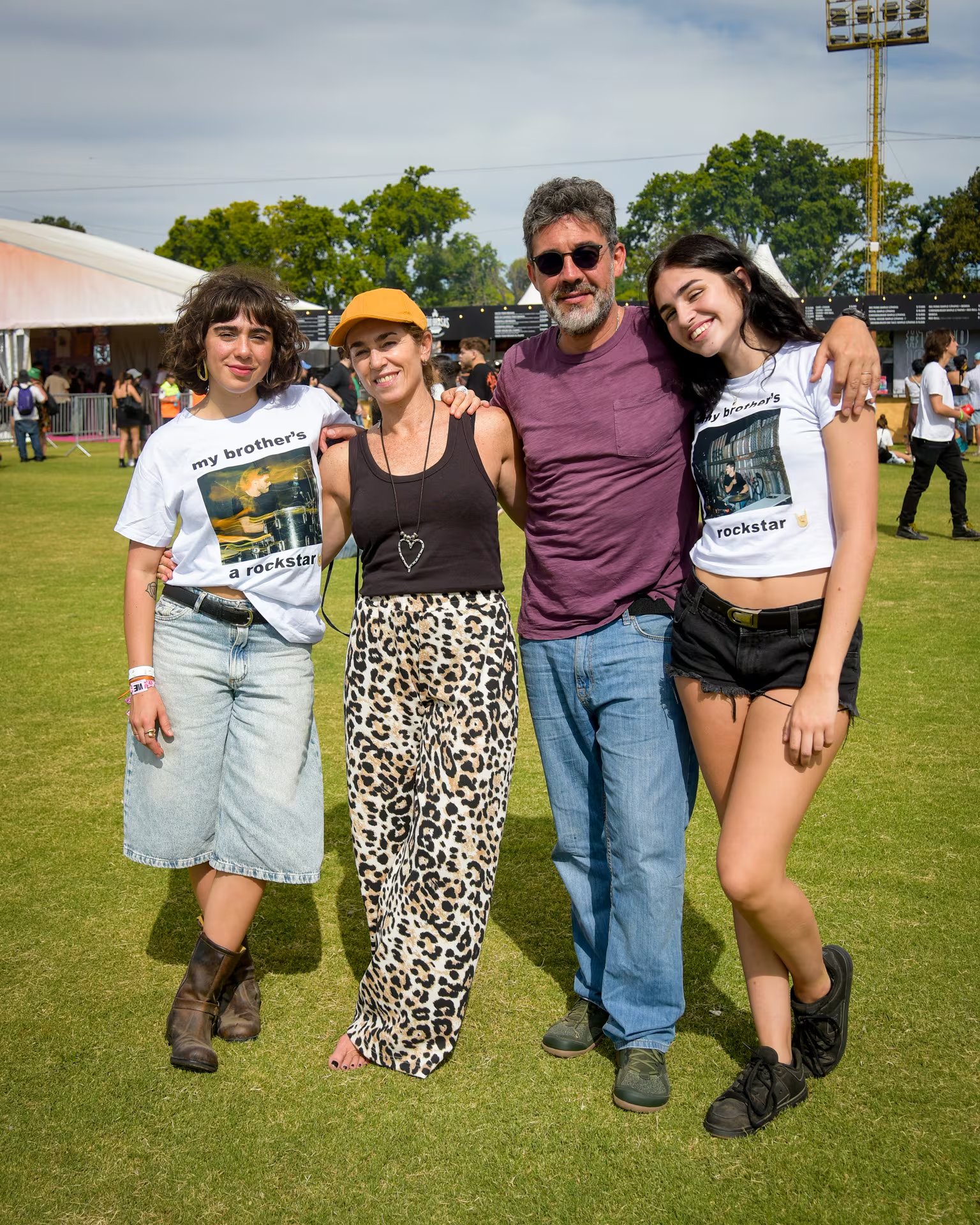 El festival Lollapalooza se consolida como evento intergeneracional, reuniendo a adolescentes, adultos y familias en una experiencia colectiva única /Gustavo Gavotti