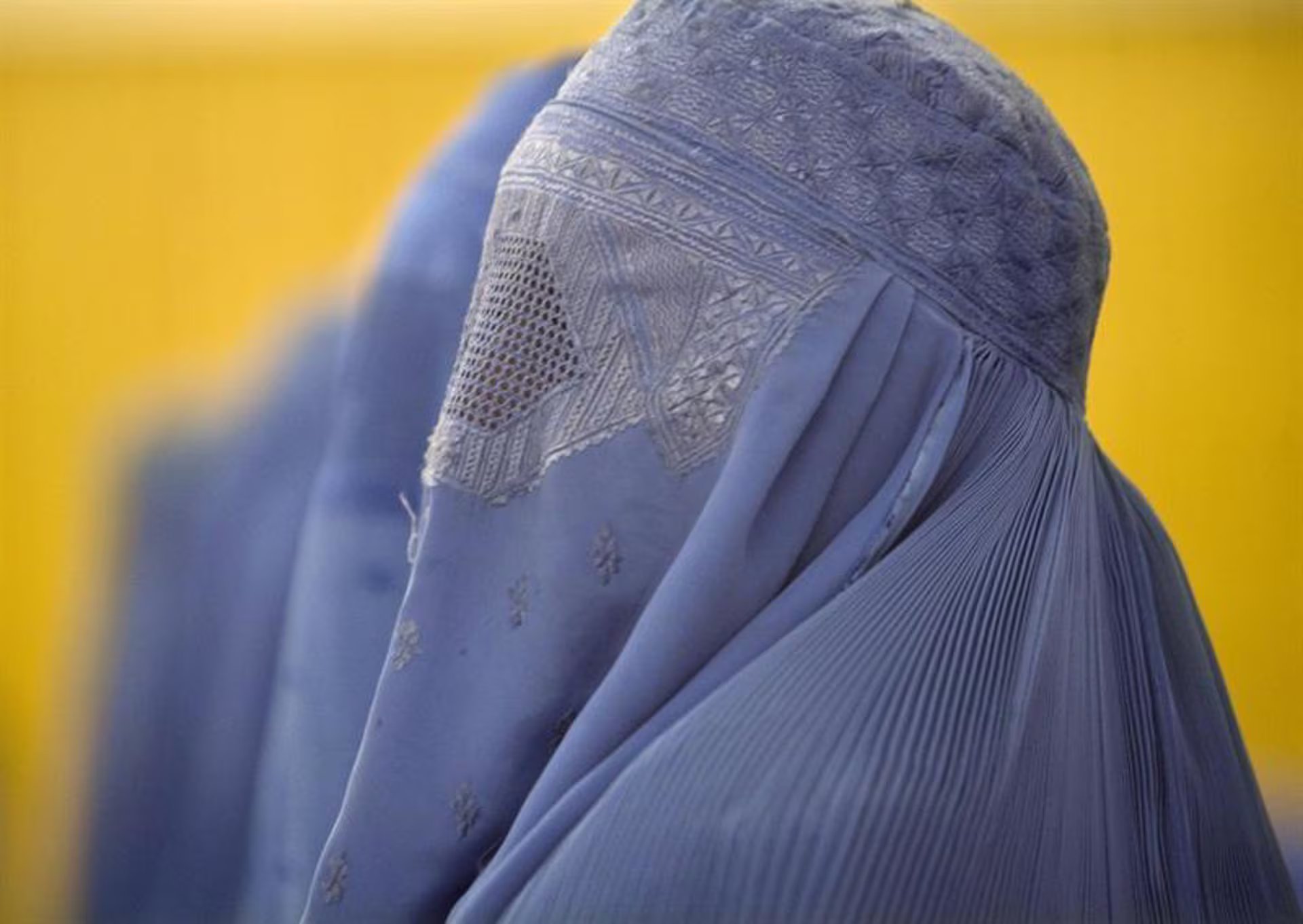 En Afganistán la burka cubre por completo el cuerpo y el rostro y se diferencia del velo islámico tradicional según escuelas religiosas (Europa Press)