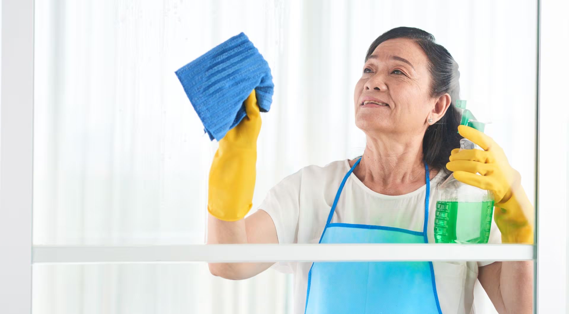 Detrás del 30 de marzo hay una historia de lucha colectiva. Desde un congreso en Bogotá, trabajadoras del hogar impulsaron un movimiento global para dejar de ser invisibles en el sistema laboral. (Freepik)