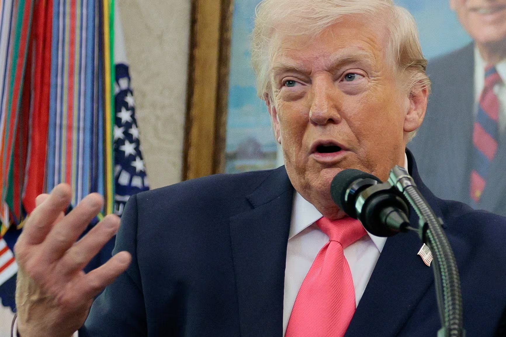 El presidente de Estados Unidos aseguró que actualmente su gobierno mantiene contactos con “las personas adecuadas” en la República Islámica, y que los representantes iraníes “quieren llegar a un acuerdo” (REUTERS/Evan Vucci)