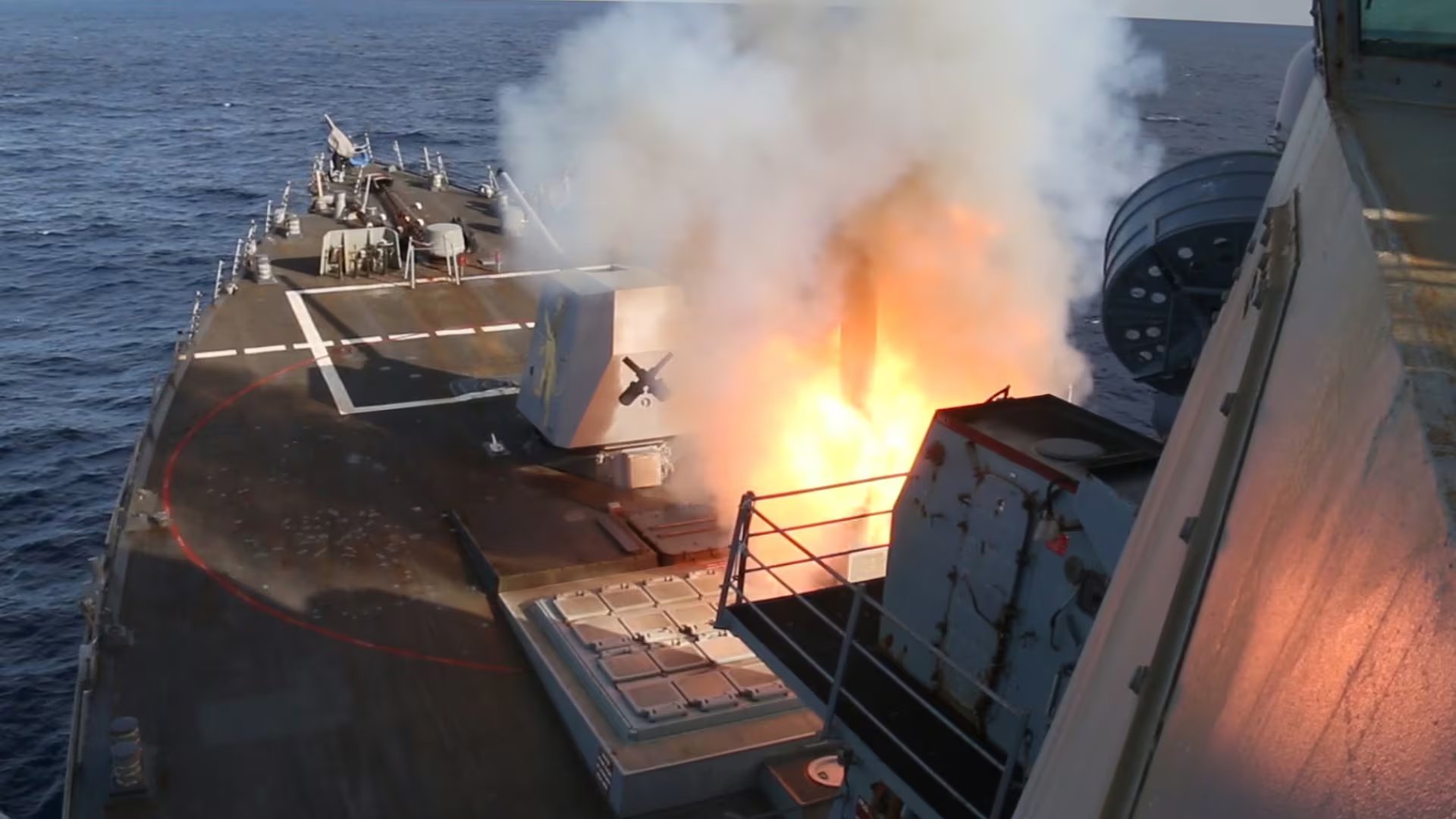 La Operación Furia épica moviliza más de cincuenta mil efectivos, doscientos aviones de combate y dos portaaviones estadounidenses. (@CENTCOM)