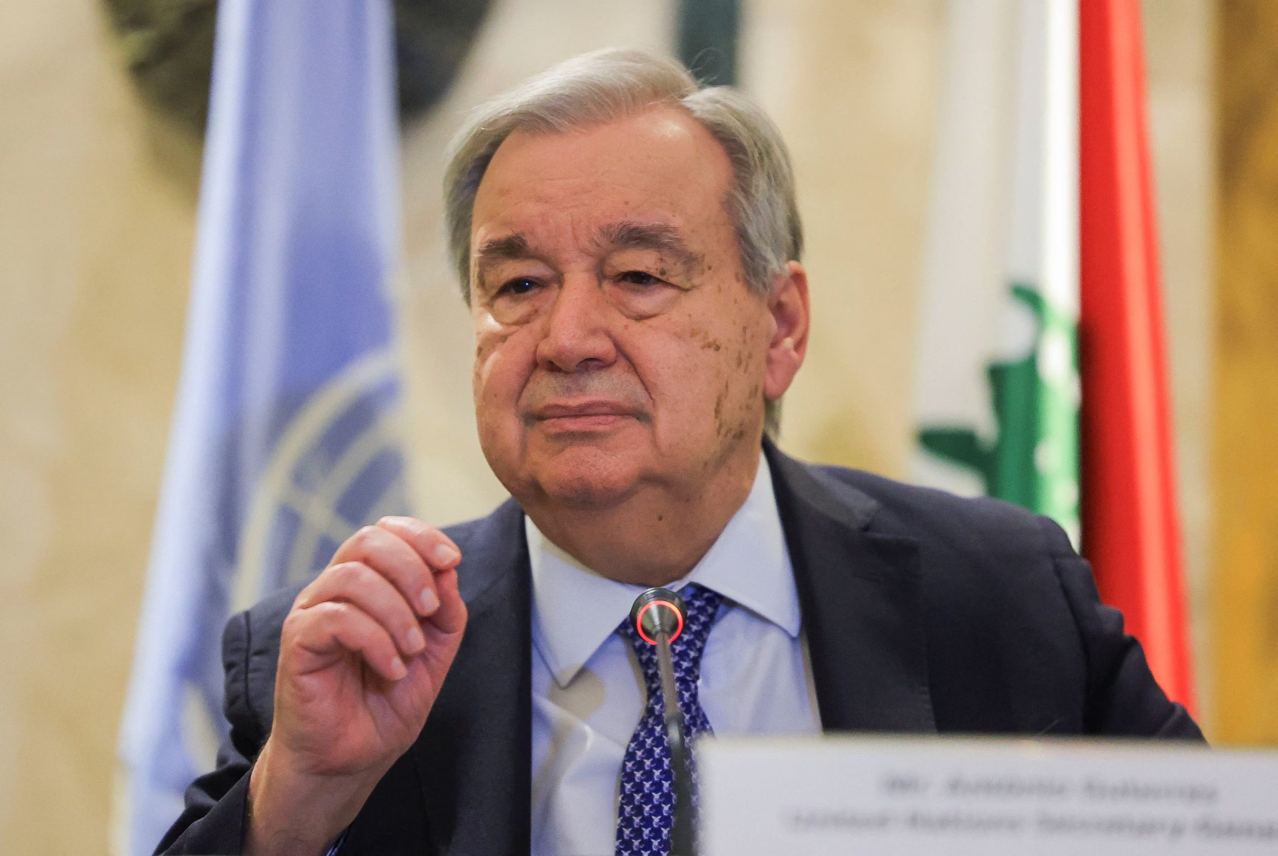 El secretario general de las Naciones Unidas, Antonio Guterres, gesticula durante una conferencia de prensa tras la escalada de tensiones entre Hezbolá e Israel en el marco del conflicto entre Estados Unidos e Israel e Irán, en Beirut, Líbano, el 14 de marzo de 2026 (REUTERS/Mohamed Azakir)