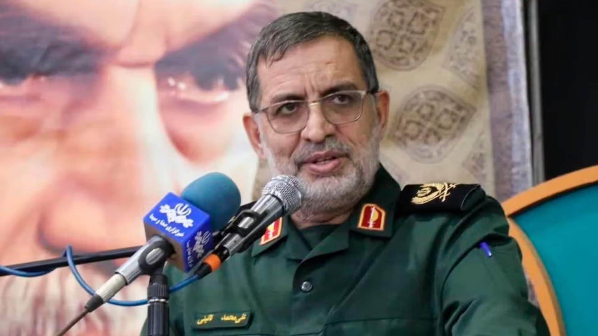 Ali Mohammad Naini, portavoz de la Guardia Revolucionaria iraní, fue abatido (Créditos: Irán International)