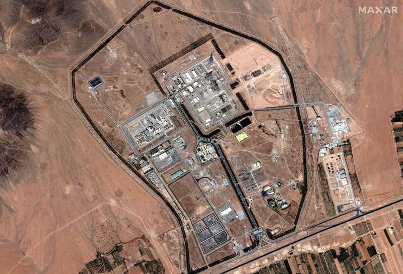 Una imagen de satélite muestra las instalaciones dañadas del reactor de agua pesada de Arak, tras los ataques aéreos israelíes, en Irán, 19 de junio de 2025 (Maxar Technologies/REUTERS)