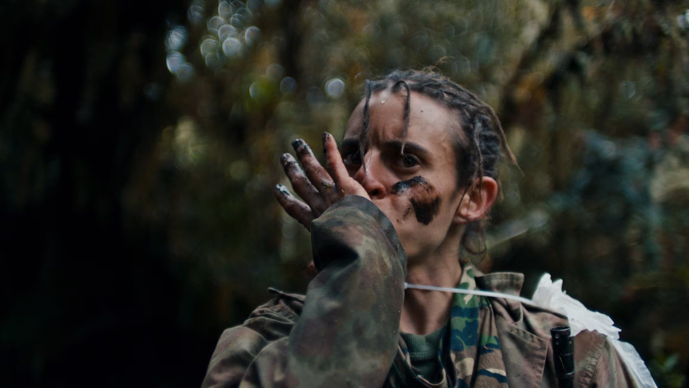 El intérprete de “Rico” mantiene una trayectoria activa en cine y televisión, con proyectos internacionales y participación en producciones colombianas- crédito Captura de Pantalla/Monos