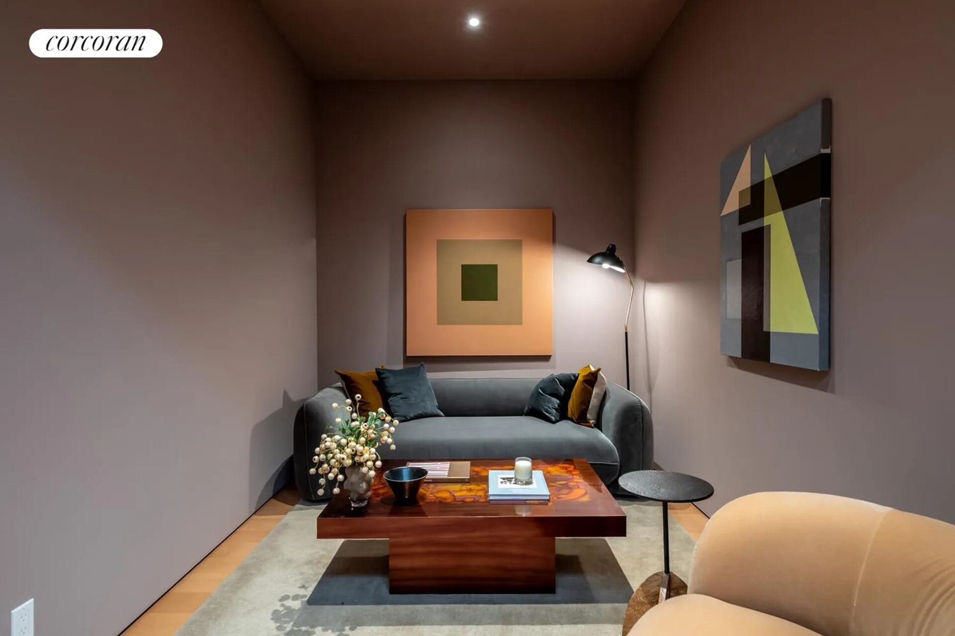 El ático tríplex de la emblemática Rothko House se pone a la venta en Manhattan por 6,2 millones de dólares, apuntando al mercado inmobiliario de lujo - (Corcoran)