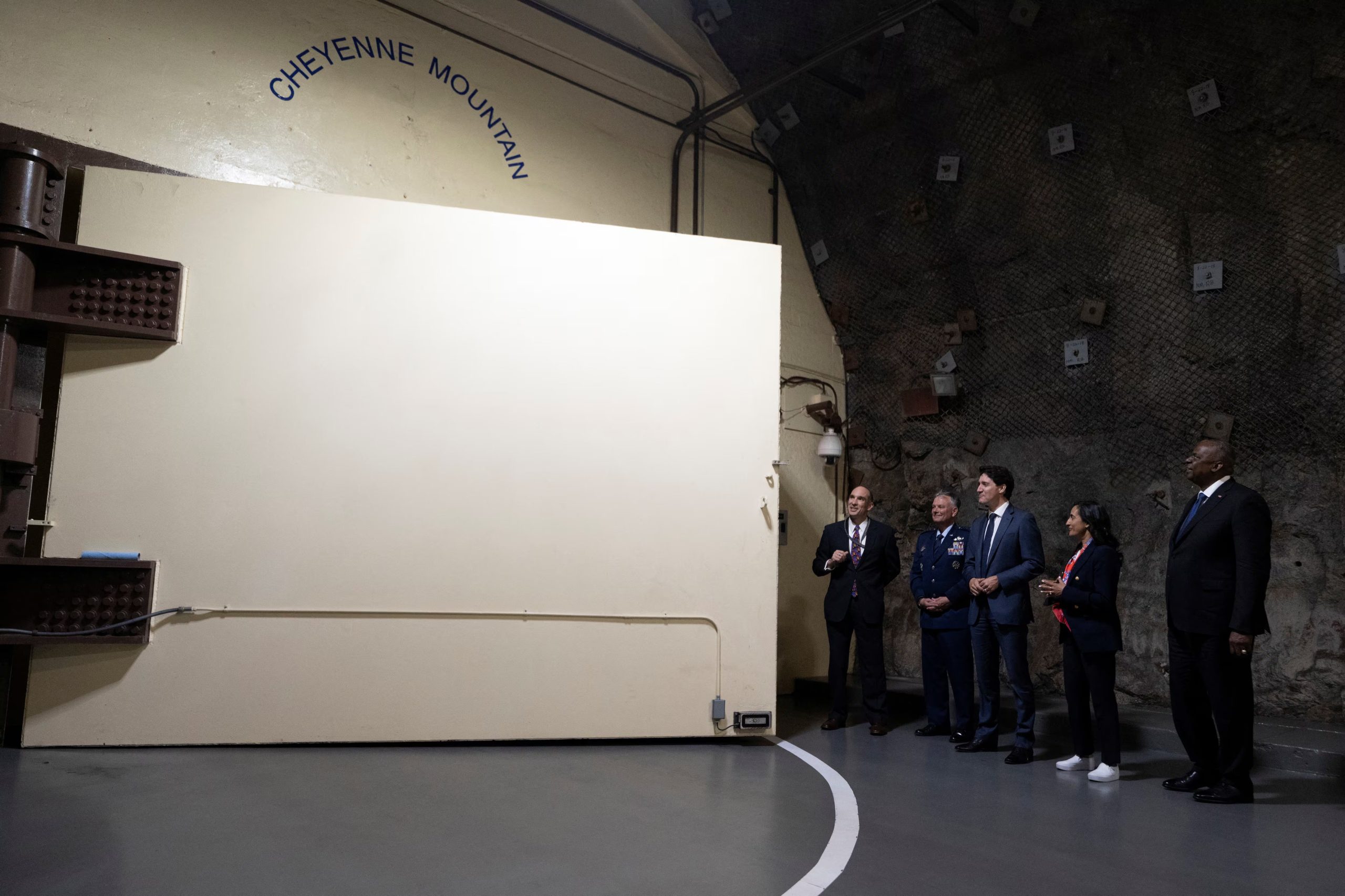 El búnker visitado por el primer ministro de Canadá. (Chad J. McNeeley/Reuters)