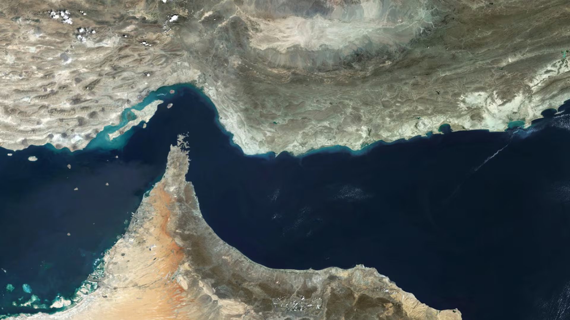 ¿Cuál es la magnitud de la crisis? El director ejecutivo de la Agencia Internacional de la Energía (AIE), Fatih Birol, ha sido contundente al afirmar que la presente interrupción del tránsito marítimo por el estrecho de Ormuz constituye “la mayor amenaza de la historia”