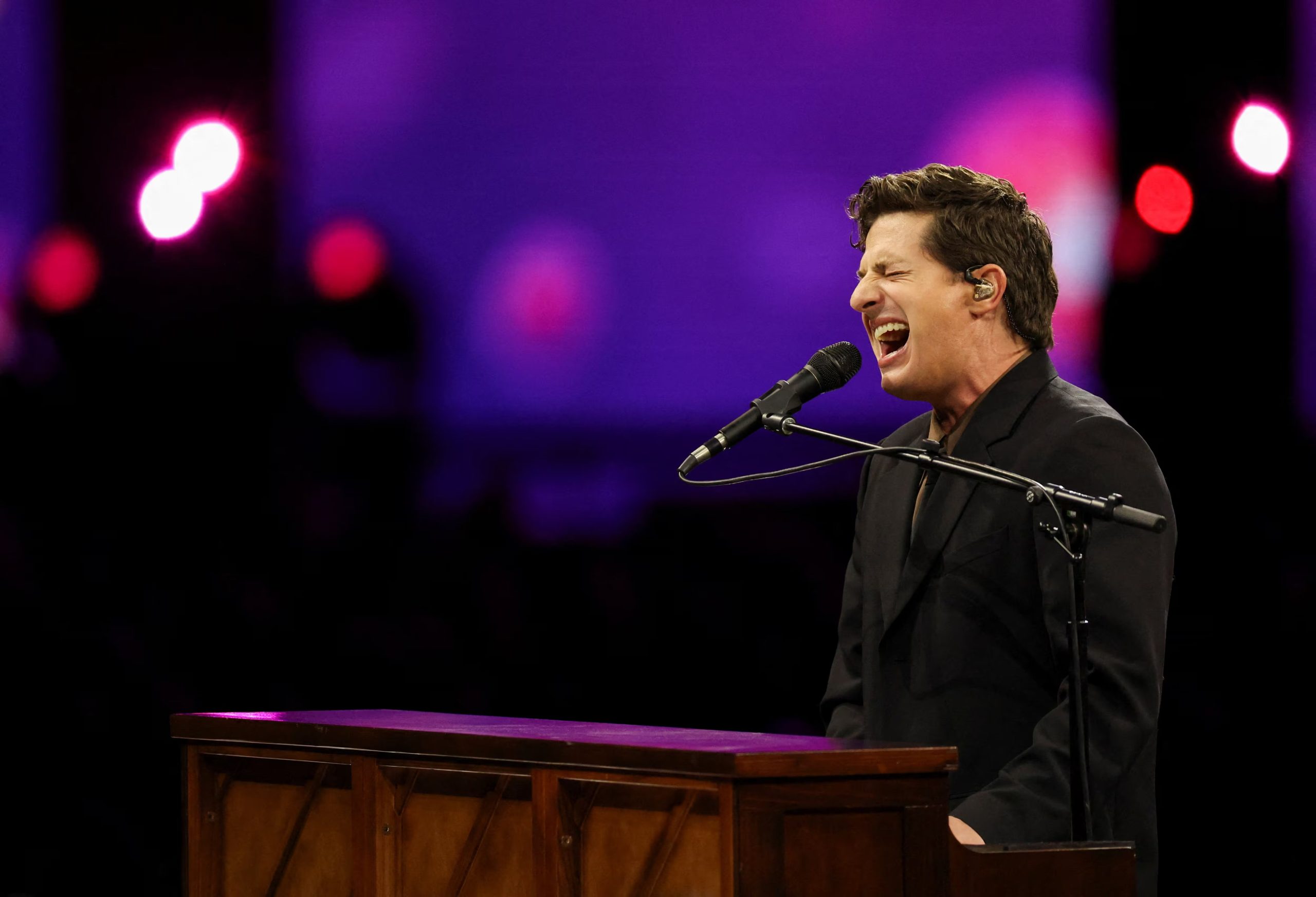 Charlie Puth destaca que los recursos musicales originales de Bob Esponja influyen directamente en sus procesos creativos y en la búsqueda de sonidos únicos (REUTERS/Mario Anzuoni)
