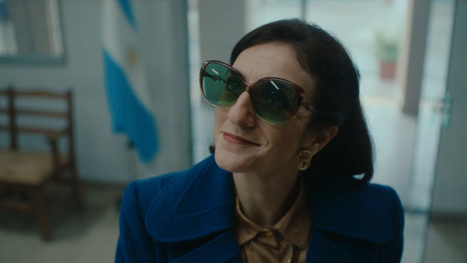 Julieta Zylberberg asume el papel de Yiya Murano, la primera asesina en serie argentina condenada, tras el sorpresivo alejamiento de Julieta Díaz antes del rodaje. (Flow)