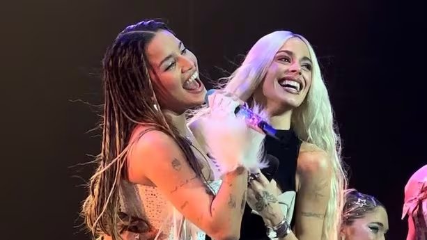 Emilia Mernes incorporó a varios ex integrantes del equipo de Tini, intensificando la especulación sobre rivalidades en el ambiente musical argentino