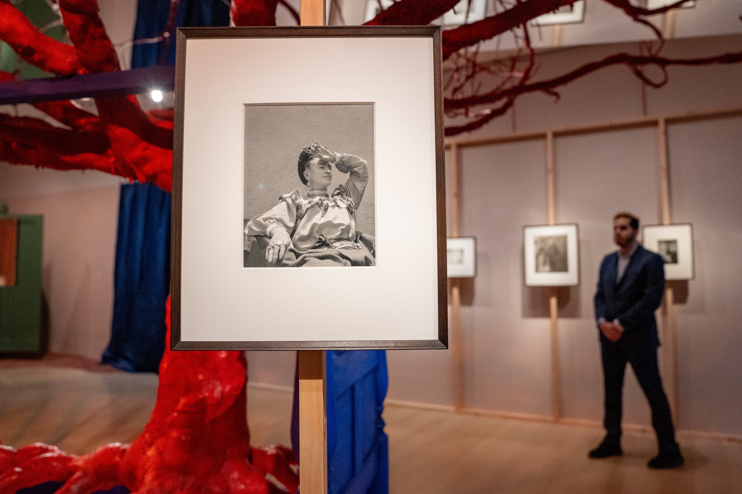 Más de veinte bocetos y murales originales de Diego Rivera para el ballet y retratos revolucionarios forman parte de la muestra en el MoMa