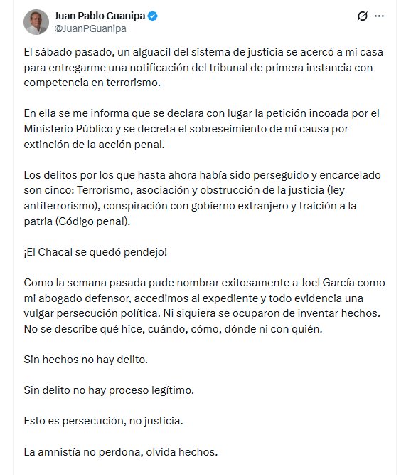 El dirigente político Juan Pablo Guanipa anuncia el sobreseimiento de su causa por cargos de terrorismo, calificándolo de persecución política.