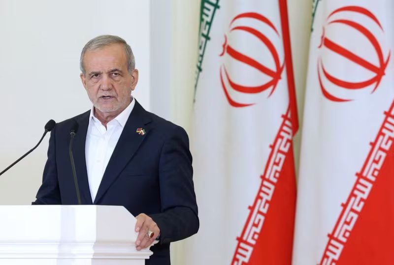 Foto de archivo del Presidente de Iran Masoud Pezeshkian en Yerevan, Armenia August 19, 2025. Hayk Baghdasaryan/Photolure via REUTERS/