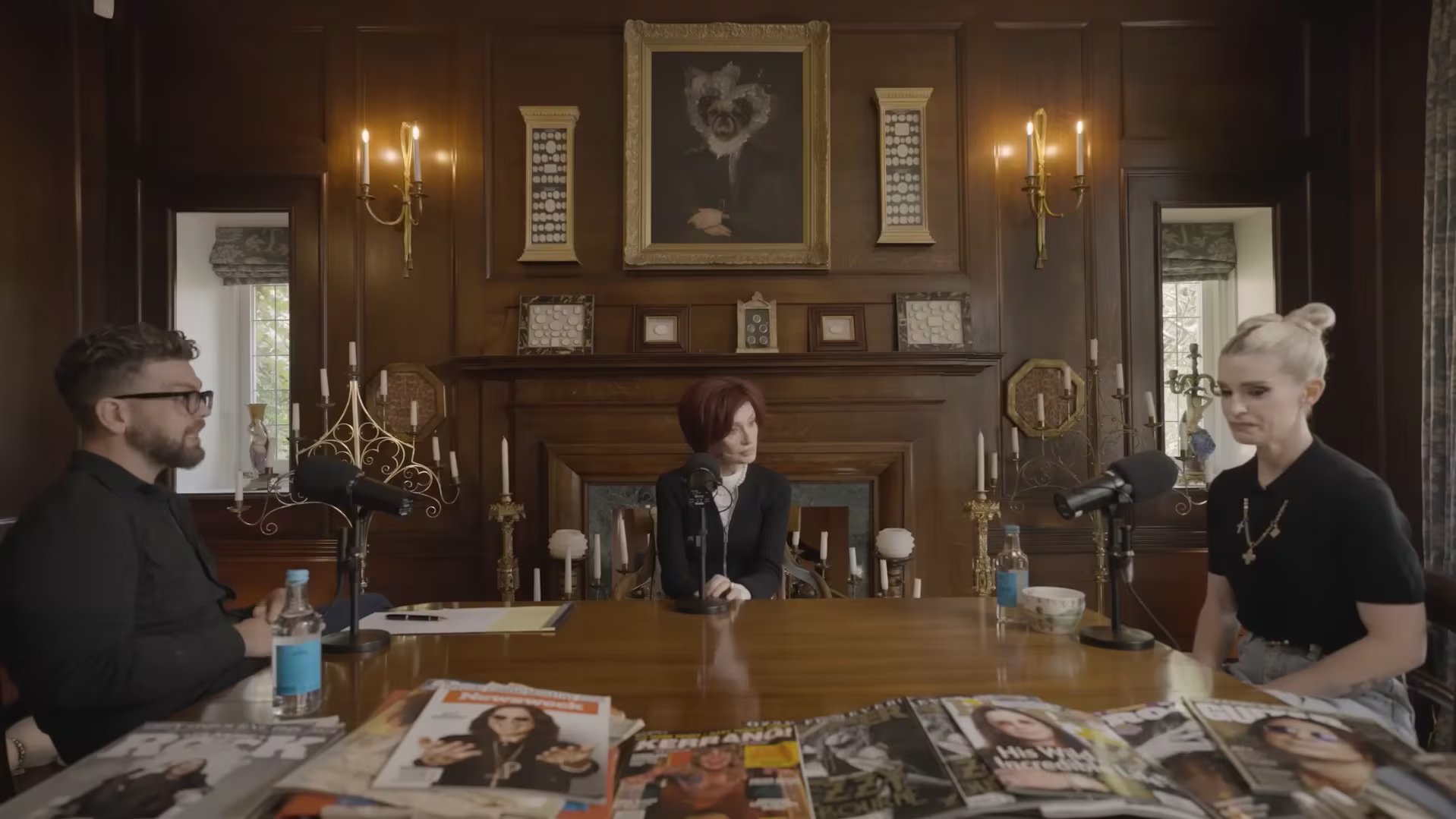 La familia Osbourne desmintió rumores sobre el fallecimiento de Ozzy Osbourne y aseguró que la despedida fue íntima y serena
(YouTube: The Osbournes y Jack Osbourne)