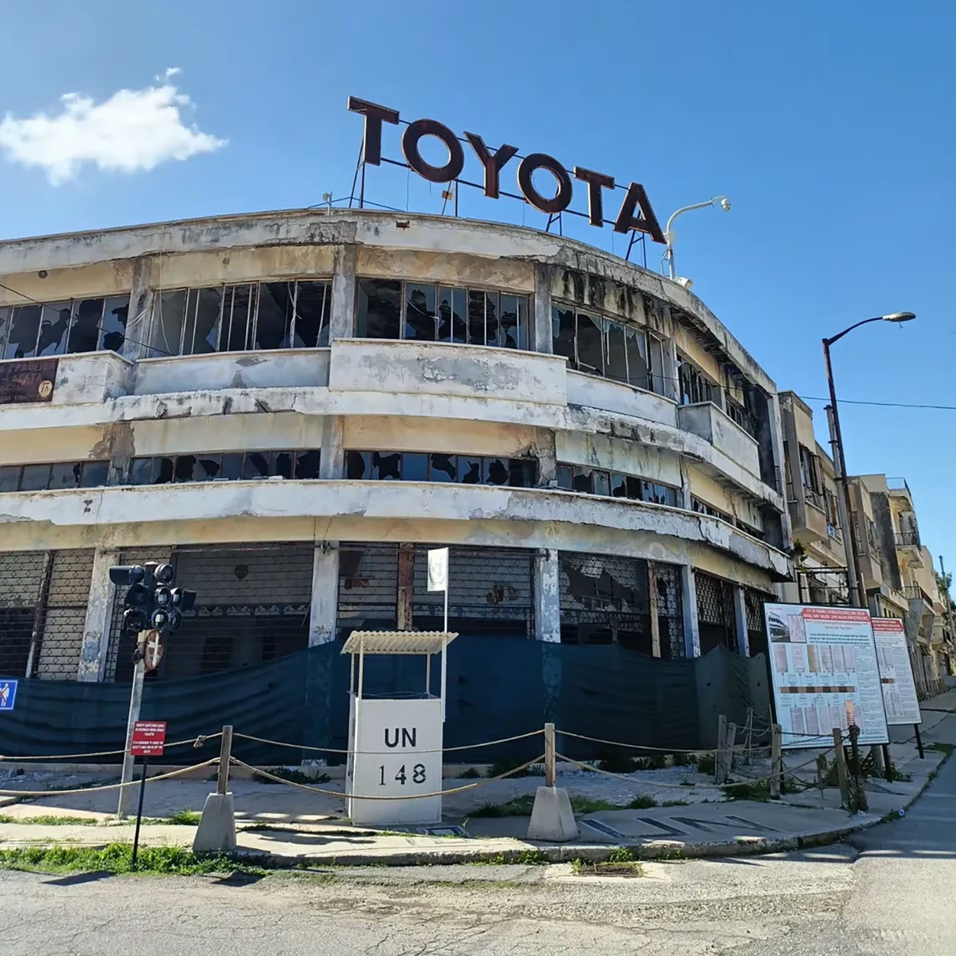Una de las imágenes más características de Varosha, en Chipre (@waabbi)