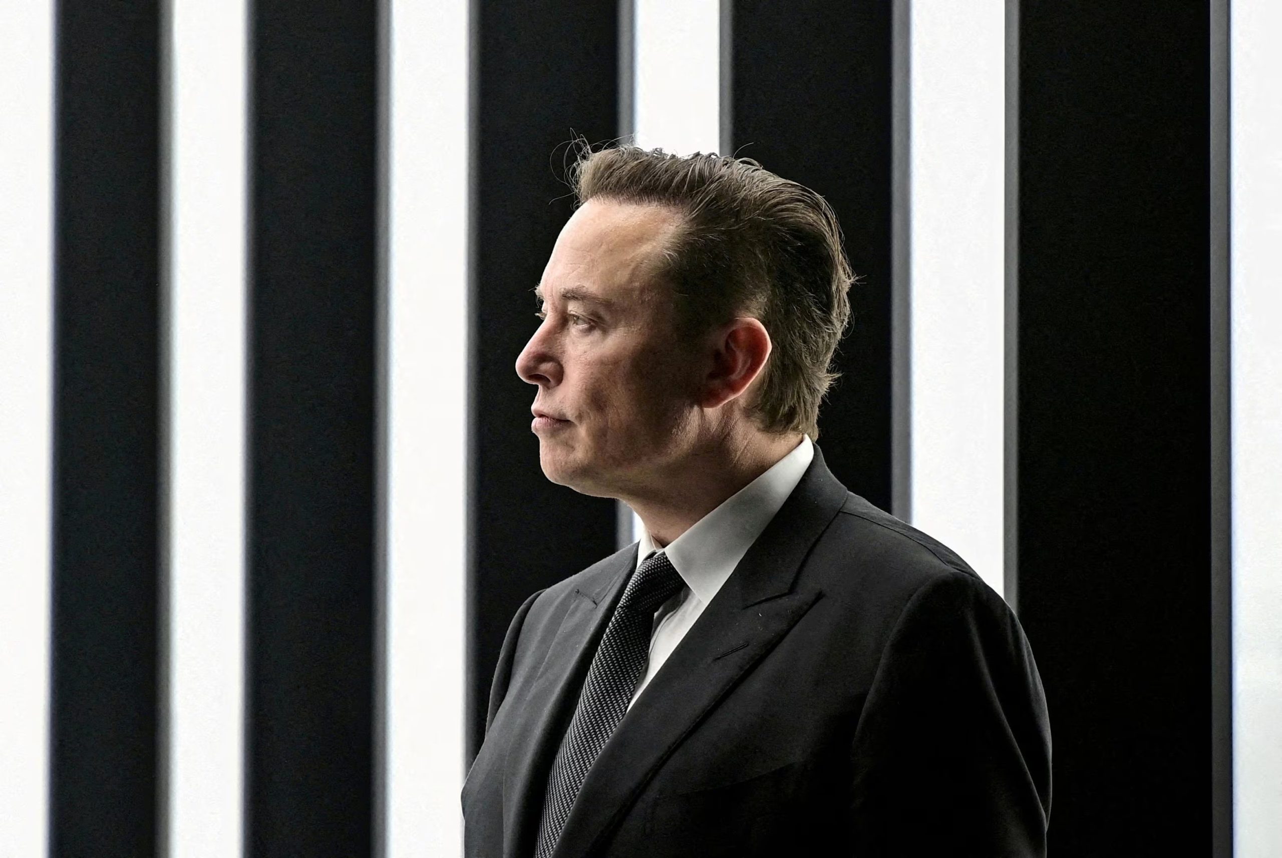 Musk describe este proyecto como clave para mejorar el entrenamiento de modelos de conducción autónoma en la supercomputadora Dojo. Patrick Pleul/Pool via REUTERS/File Photo
