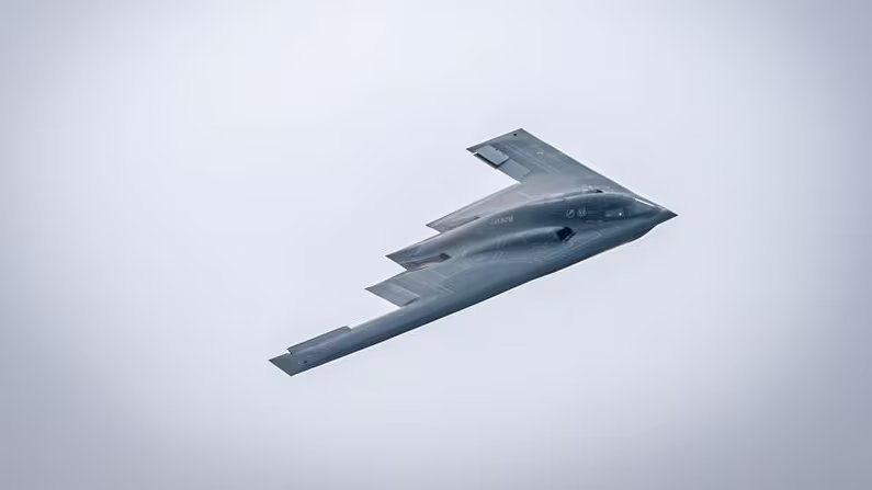 El CENTCOM detalló que bombarderos B-2 con artillería de 2.000 libras han sido empleados para destruir instalaciones de misiles balísticos iraníes (REUTERS/Archivo)