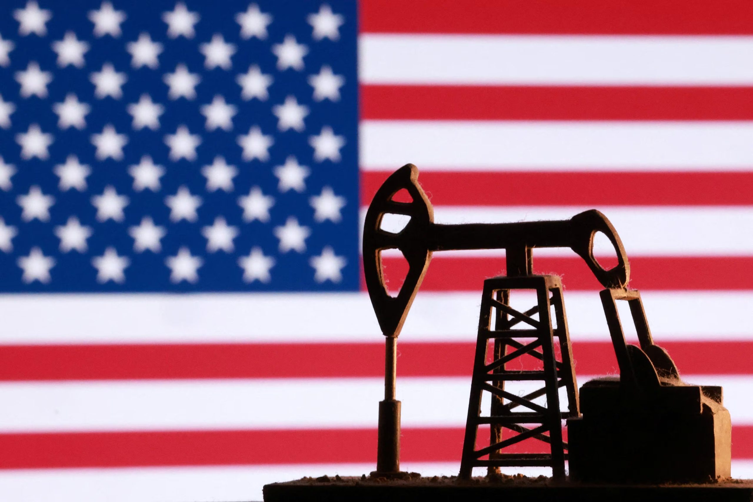 El aumento del petróleo presiona a consumidores, industrias y autoridades en Estados Unidos. (Reuters)