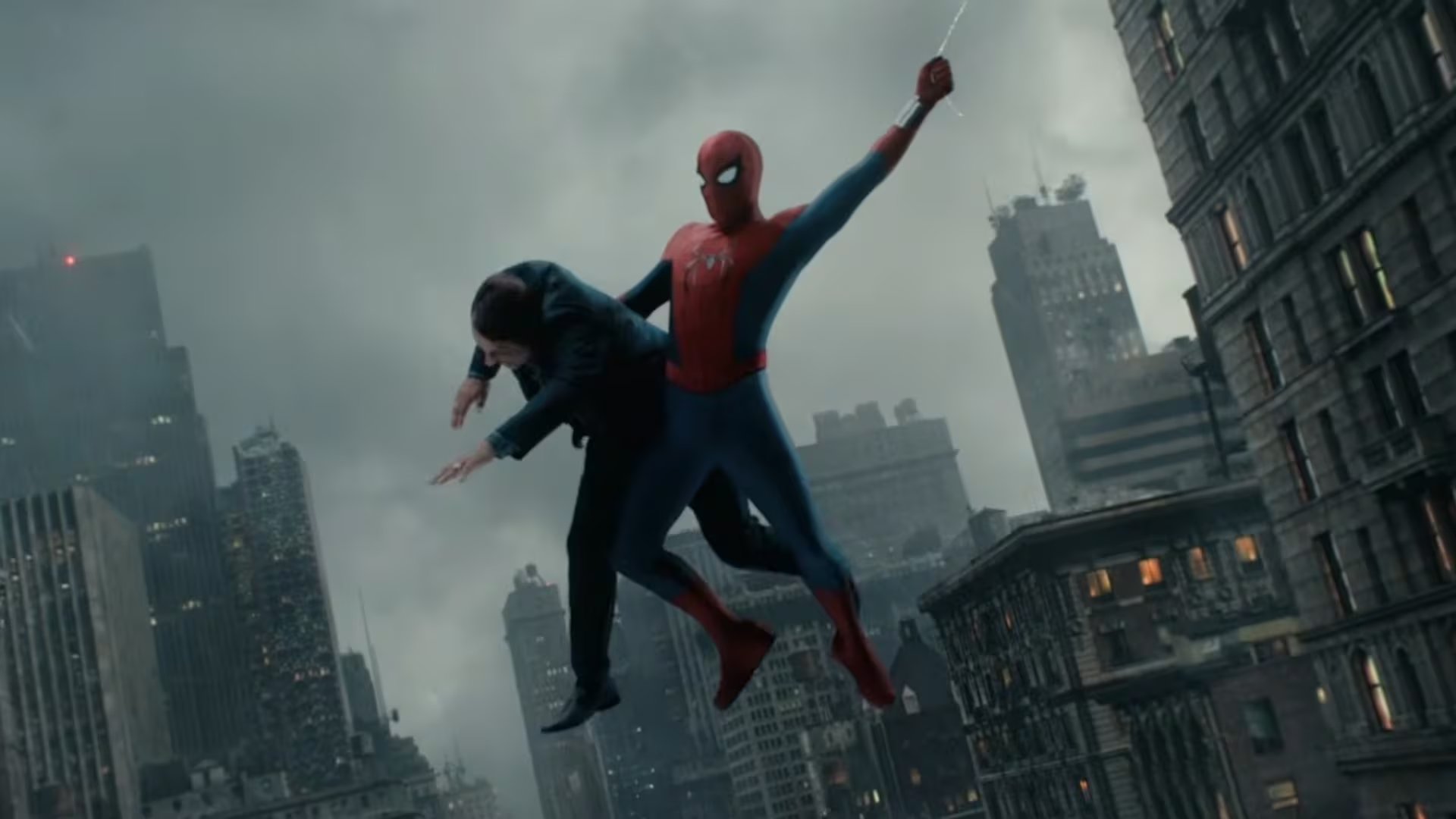 El actor valoró el trabajo del guionista Akiva Goldsman, calificando sus libretos para Brand New Day como valientes y de alta calidad en la industria (Captura de tráiler oficial)